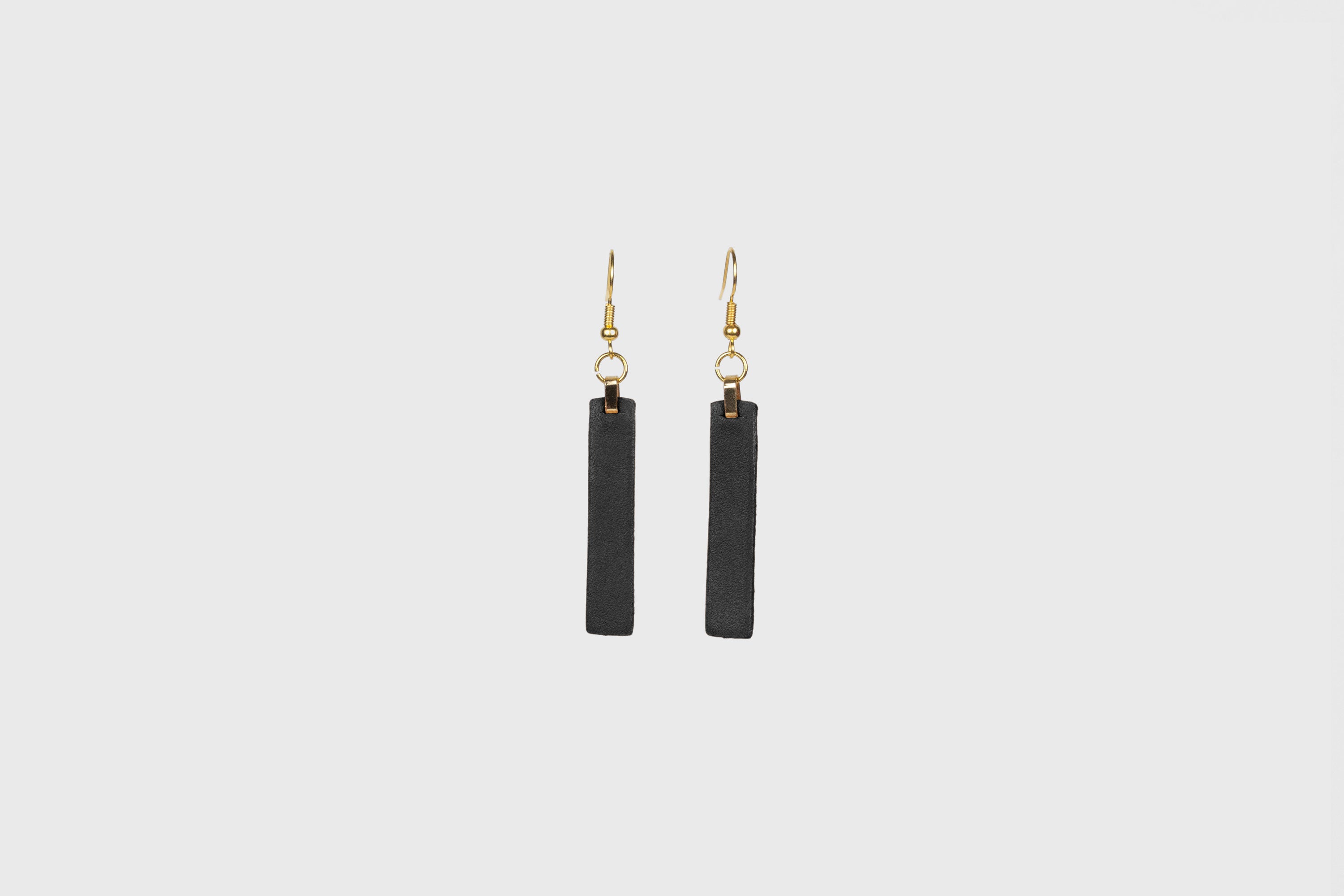 Lia Earrings Leather In Black Color Vegetable Tanned Leather Atelier Madre Manuel Dreesmann Barcelona Spain