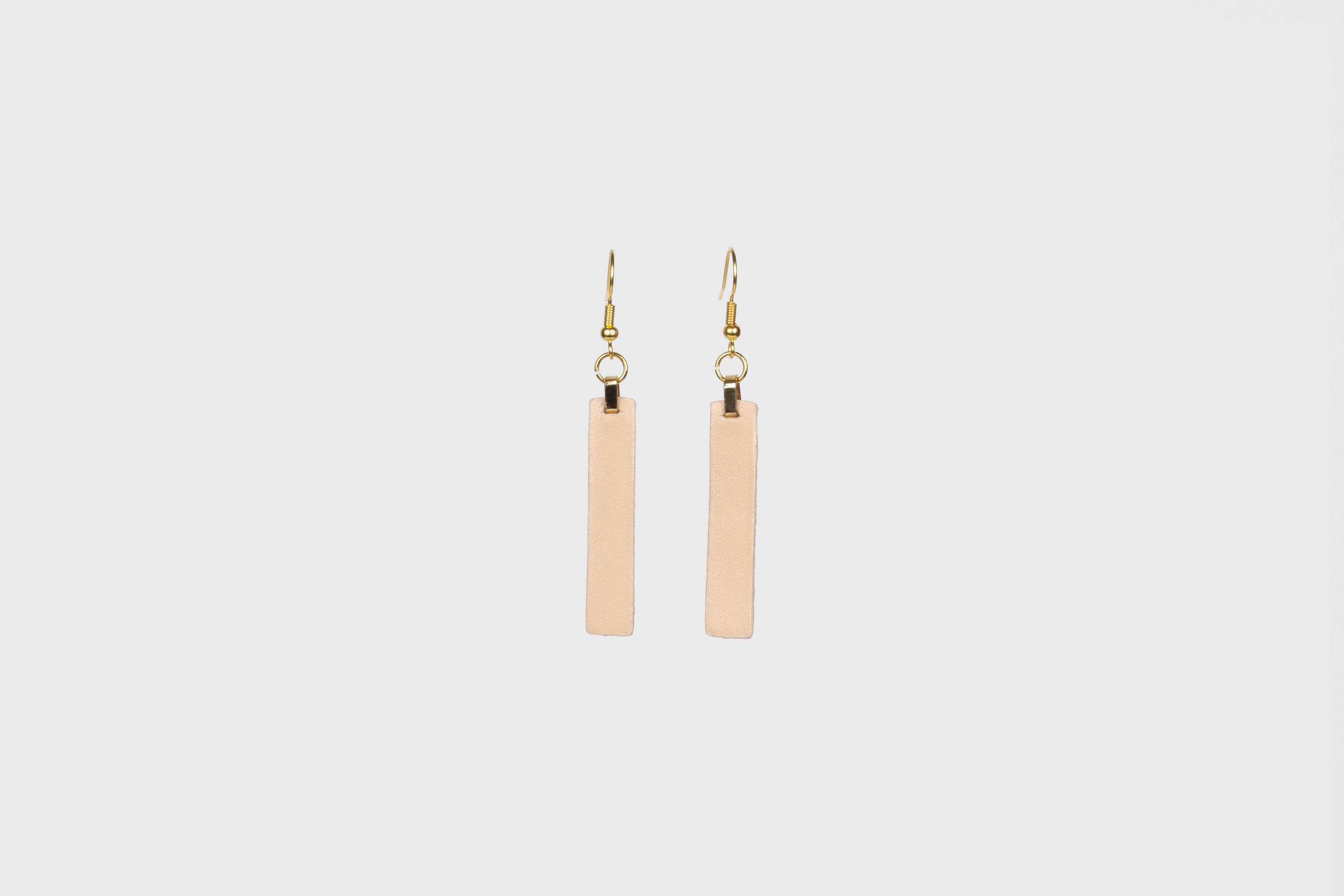 Lia Earrings Leather In Natural Color Vegetable Tanned Leather Atelier Madre Manuel Dreesmann Barcelona Spain