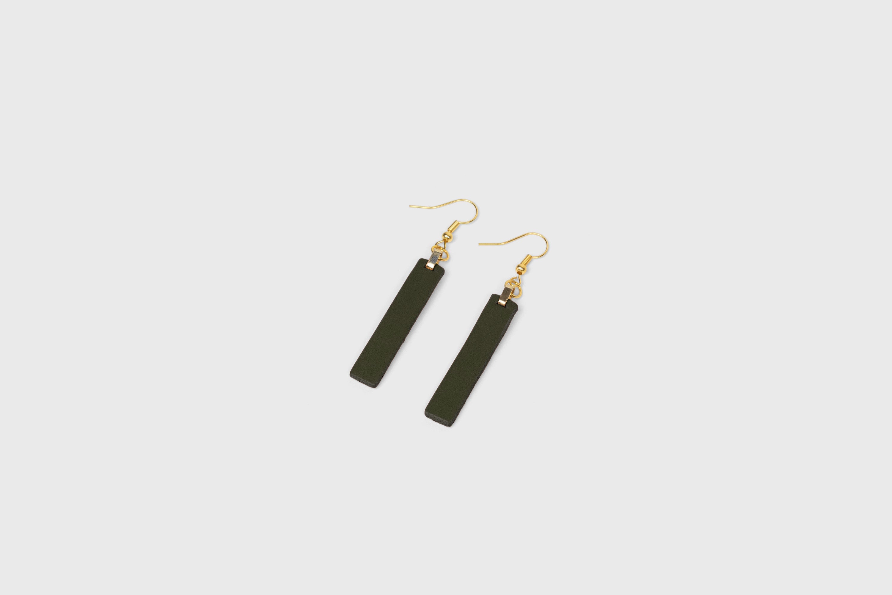 Lia Earrings Leather In Olive Green Color Vegetable Tanned Leather Atelier Madre Manuel Dreesmann Barcelona Spain