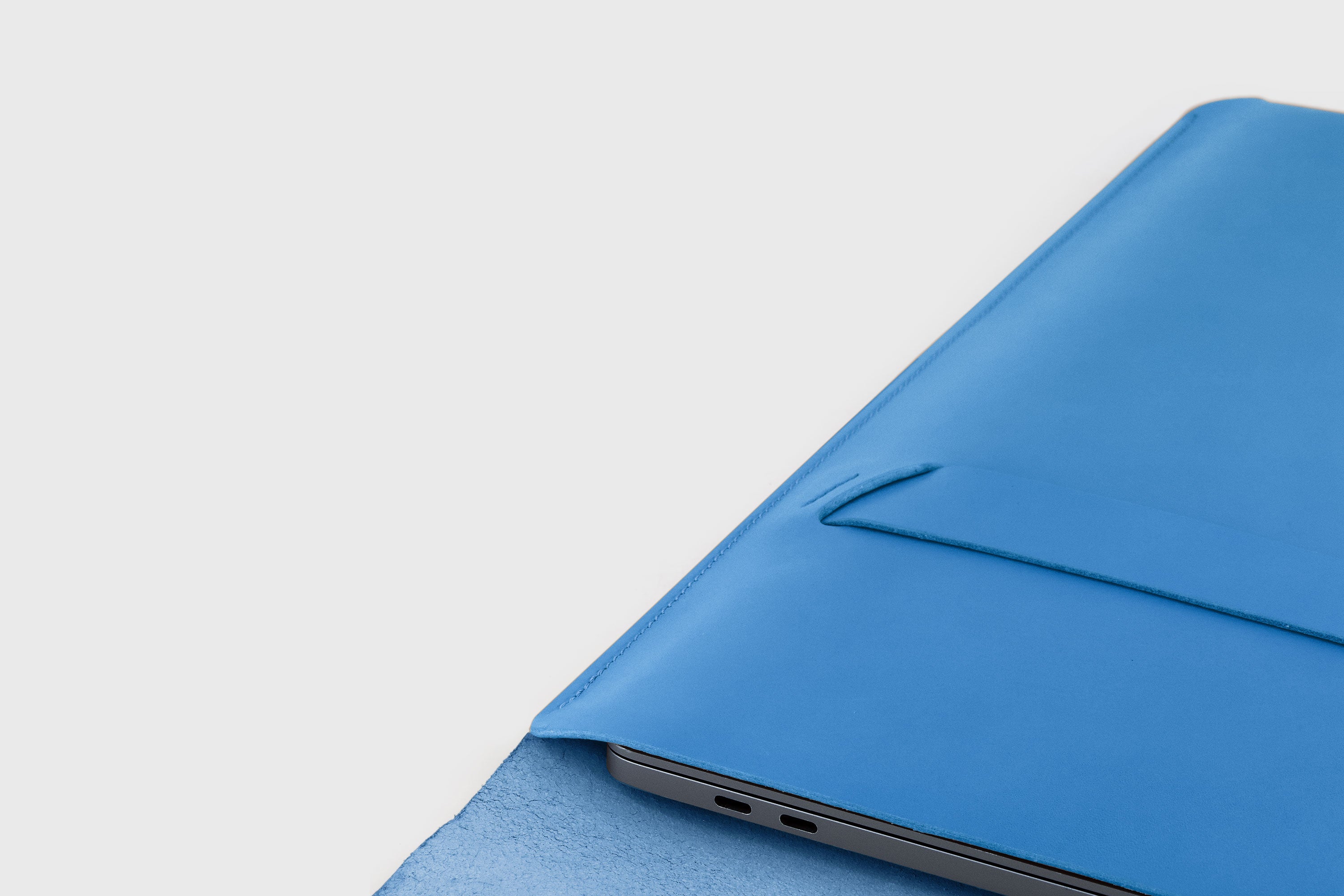 Leder Hülle für MacBook Vertikal