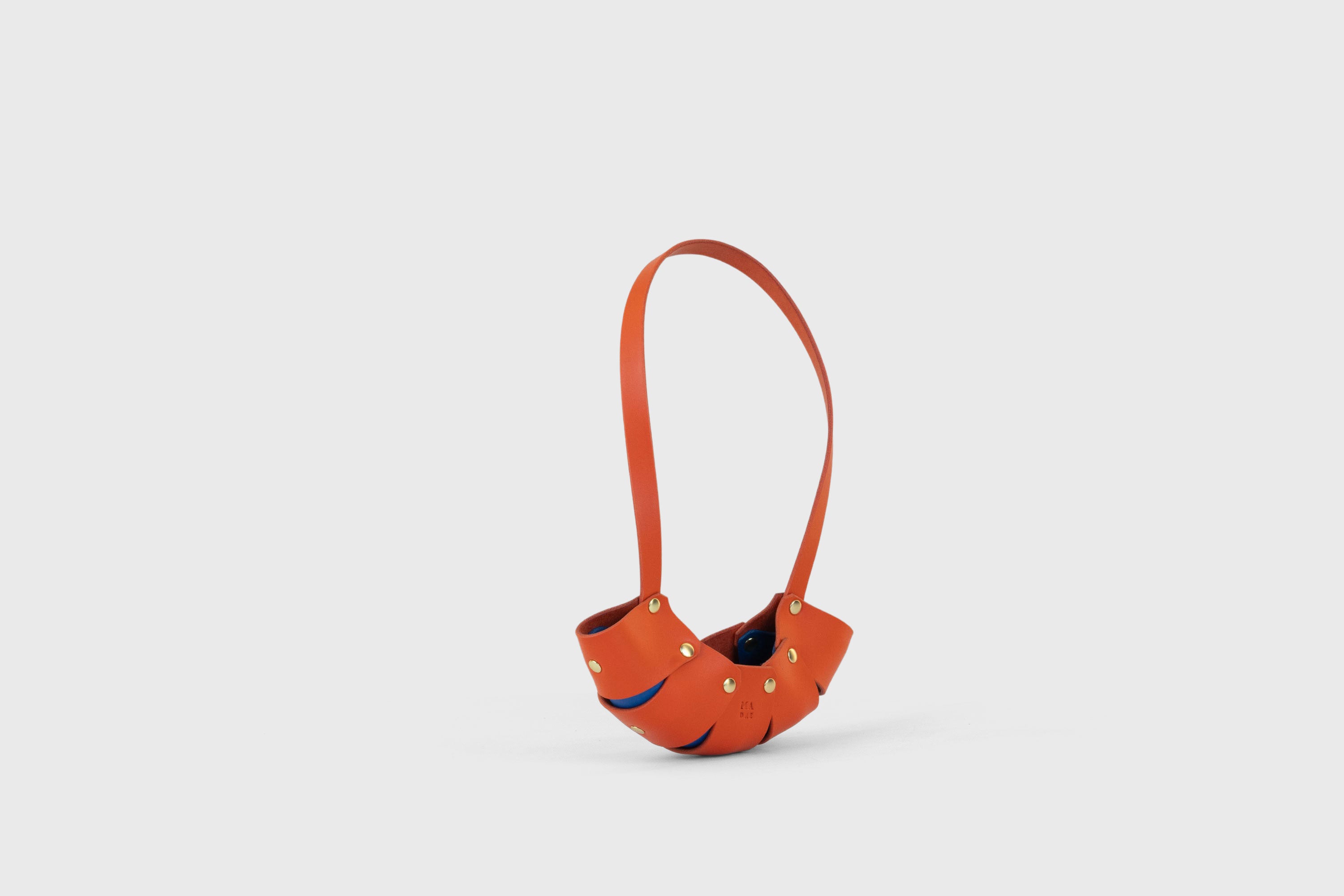 Mako Leather Bag Orange Royal Blue Vegetable Tanned Full Grain Spain Brass Rivets Design Minimalist Modern Small Tiny Miniature Bag Pouch Handbag Handmade Atelier Madre Manuel Dreesmann Barcelona