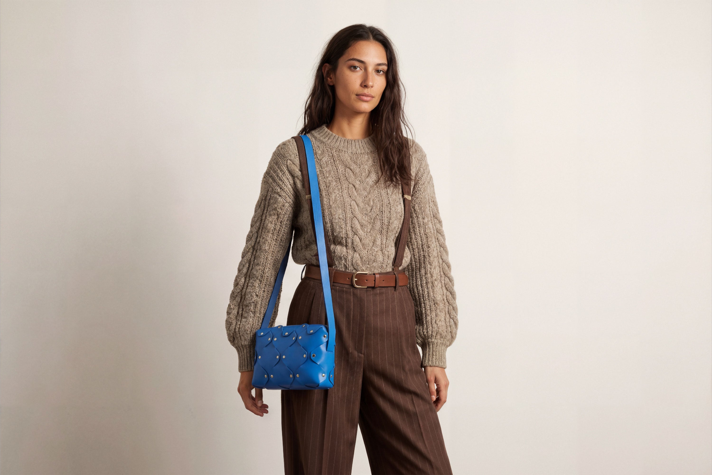 Marlin Leather Bag Royal Blue On A Woman Model Quality Brass Rivet Designer Minimal Square Zipper Pouch Crossbody Handbag Clutch Shoulder Atelier Madre Manuel Dreesmann Barcelona