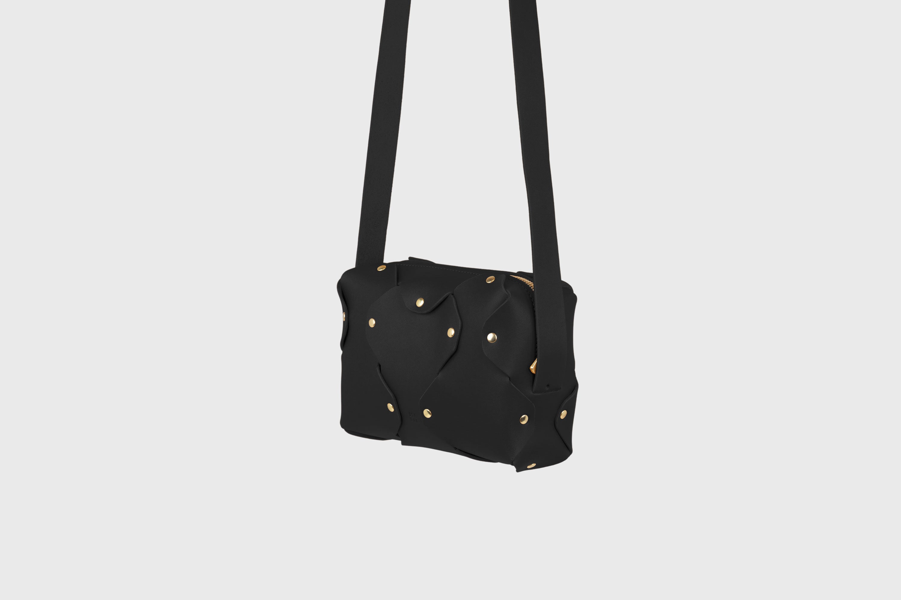 Marlin Leather Bag Black Color Premium Quality Minimalist Design Atelier Madre Manuel Dreesmann Barcelona Spain