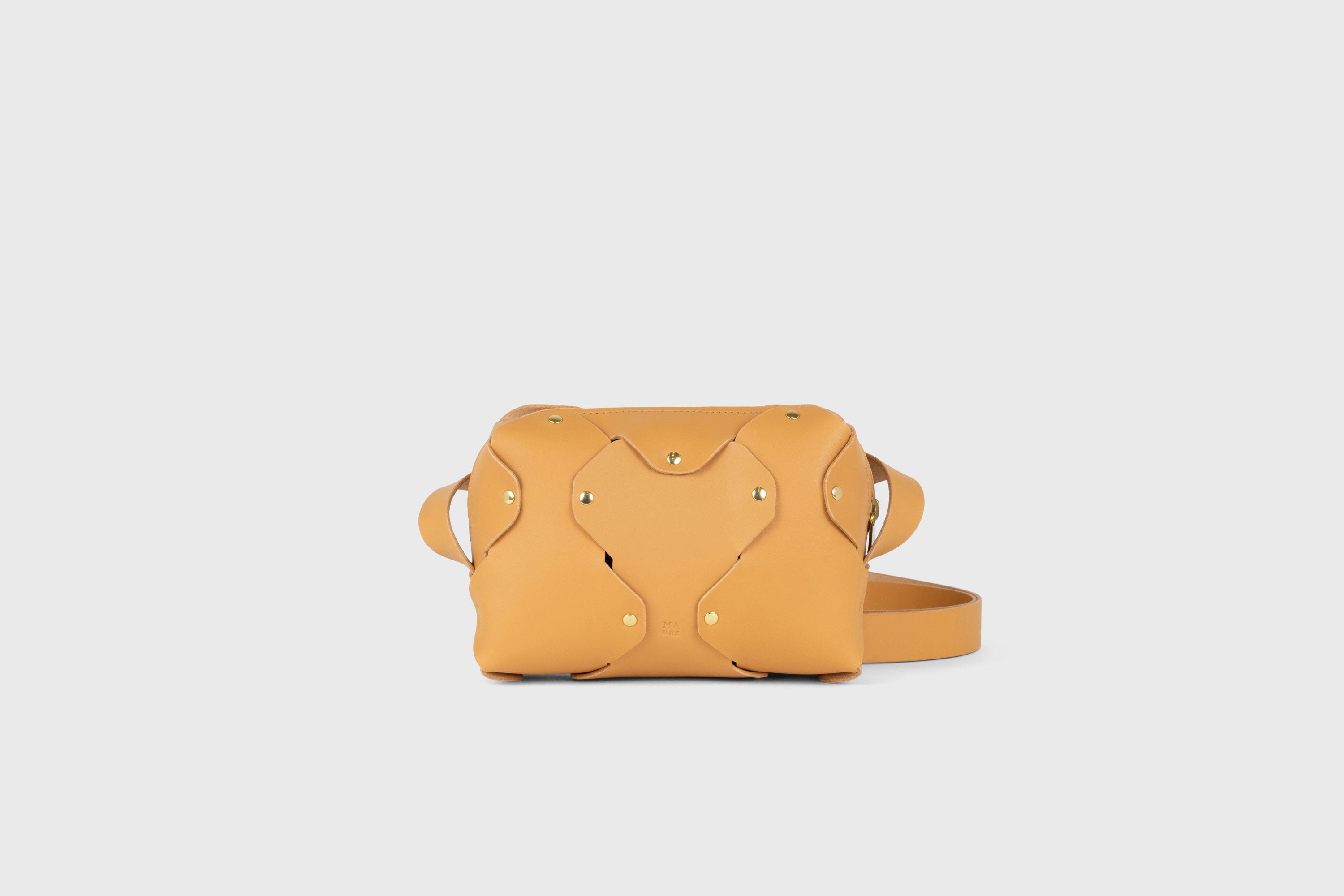 Marlin Leather Bag Brown Color Premium Quality Minimalist Design Atelier Madre Manuel Dreesmann Barcelona Spain