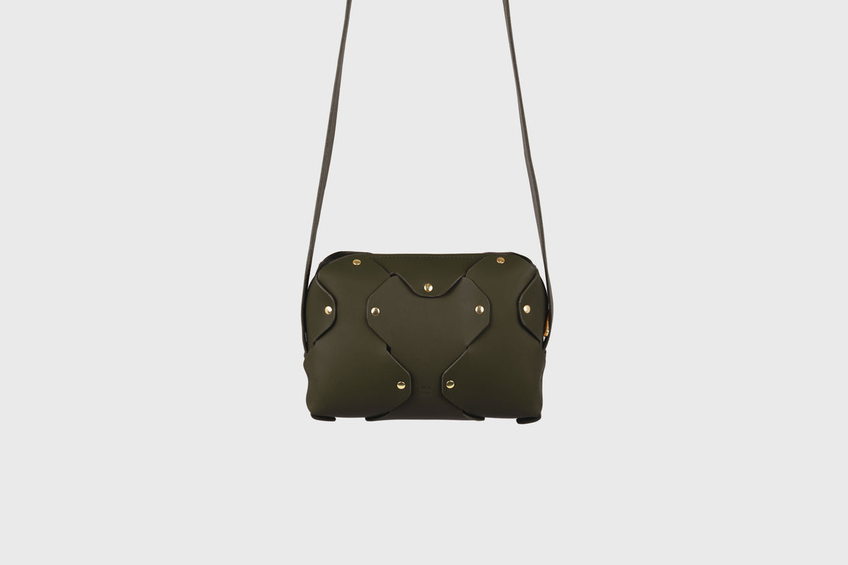 Marlin Leather Bag Olive Green Color Leather Atelier Madre Manuel Dreesmann Barcelona Spain 2