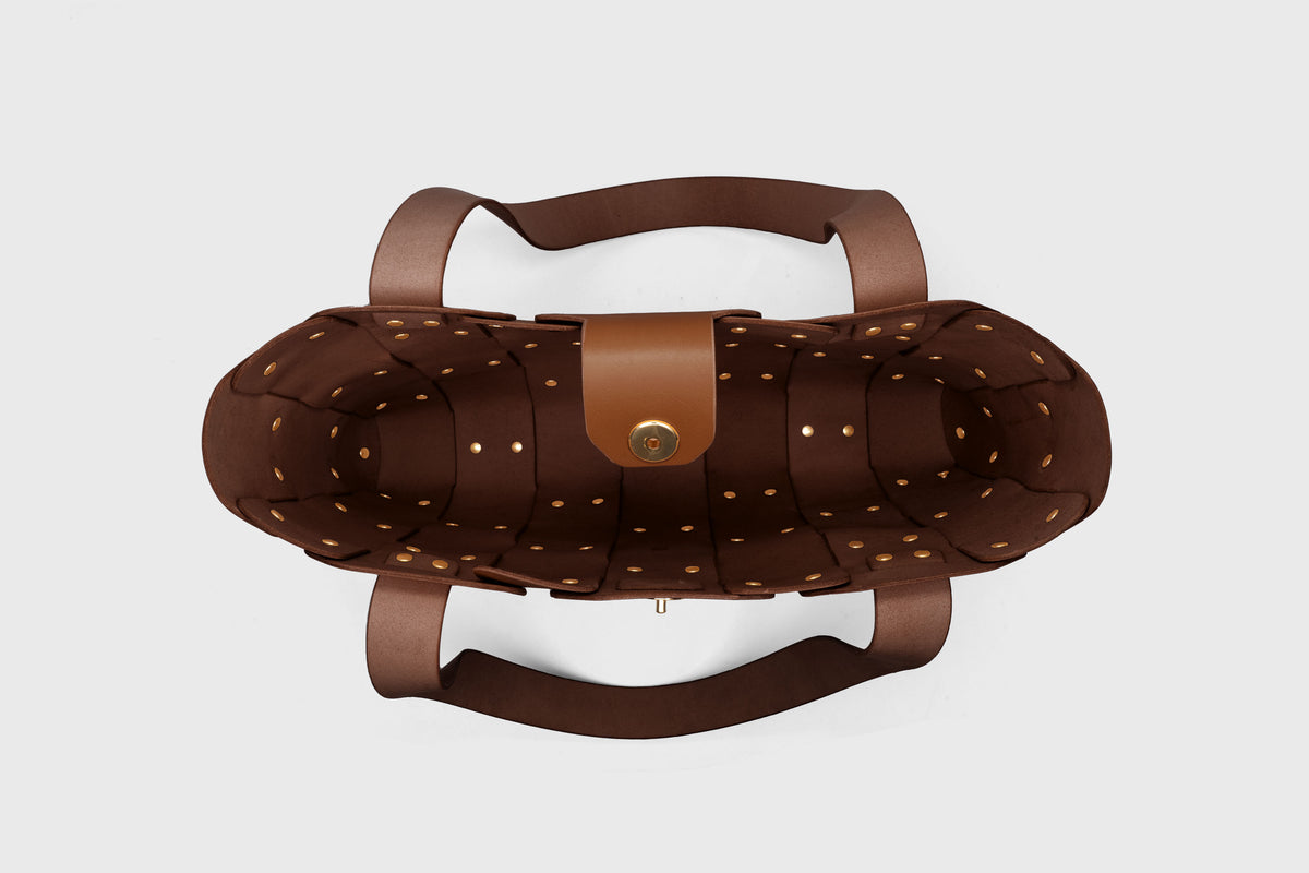 Marlin Tote Bag Dark Brown Color Leather Atelier Madre Manuel Dreesmann Barcelona Spain 4