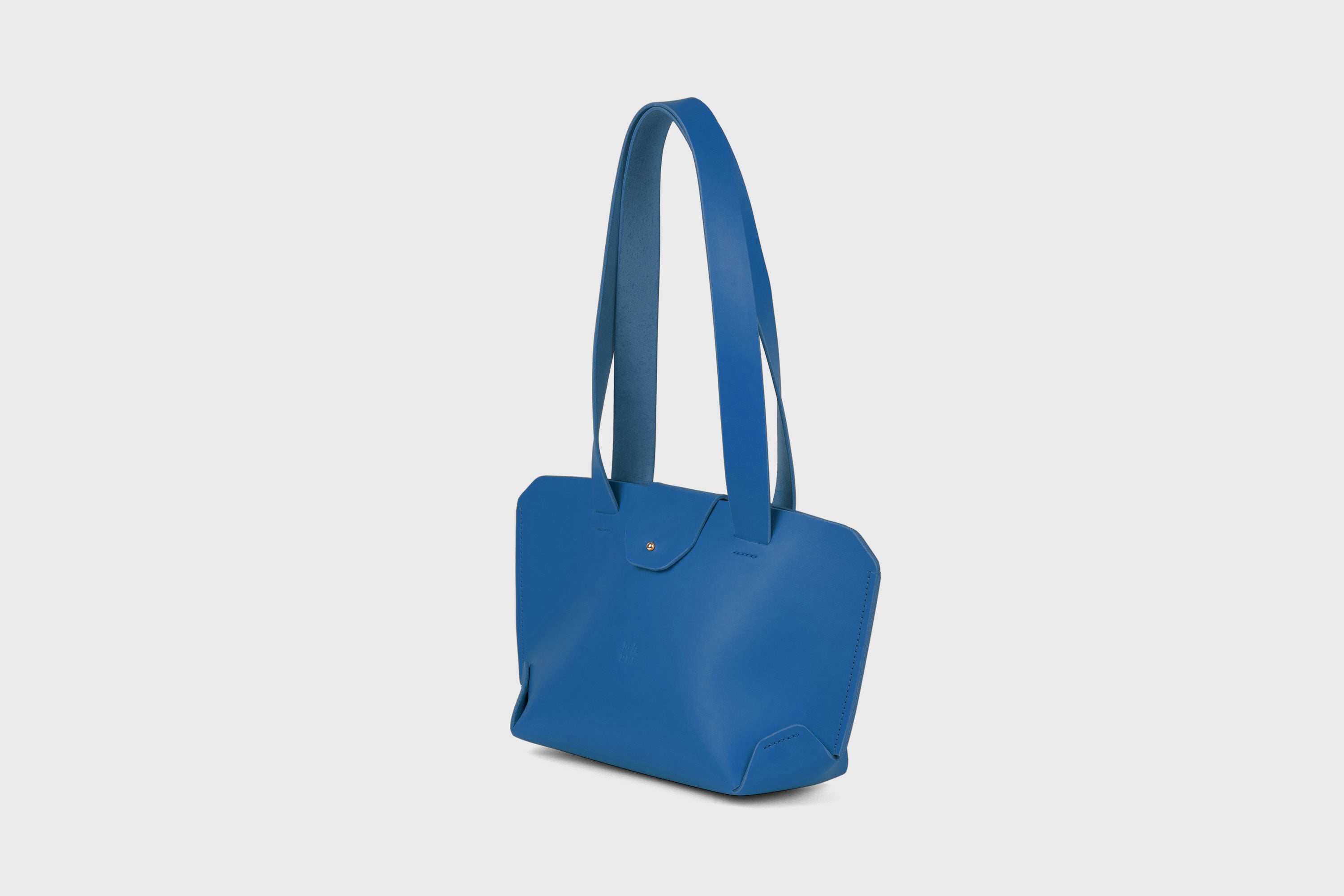 Medium Tote Bag Royal Blue Color Leather Premium Quality Minimalist Modern Design Atelier Madre Manuel Dreesmann Barcelona Spain