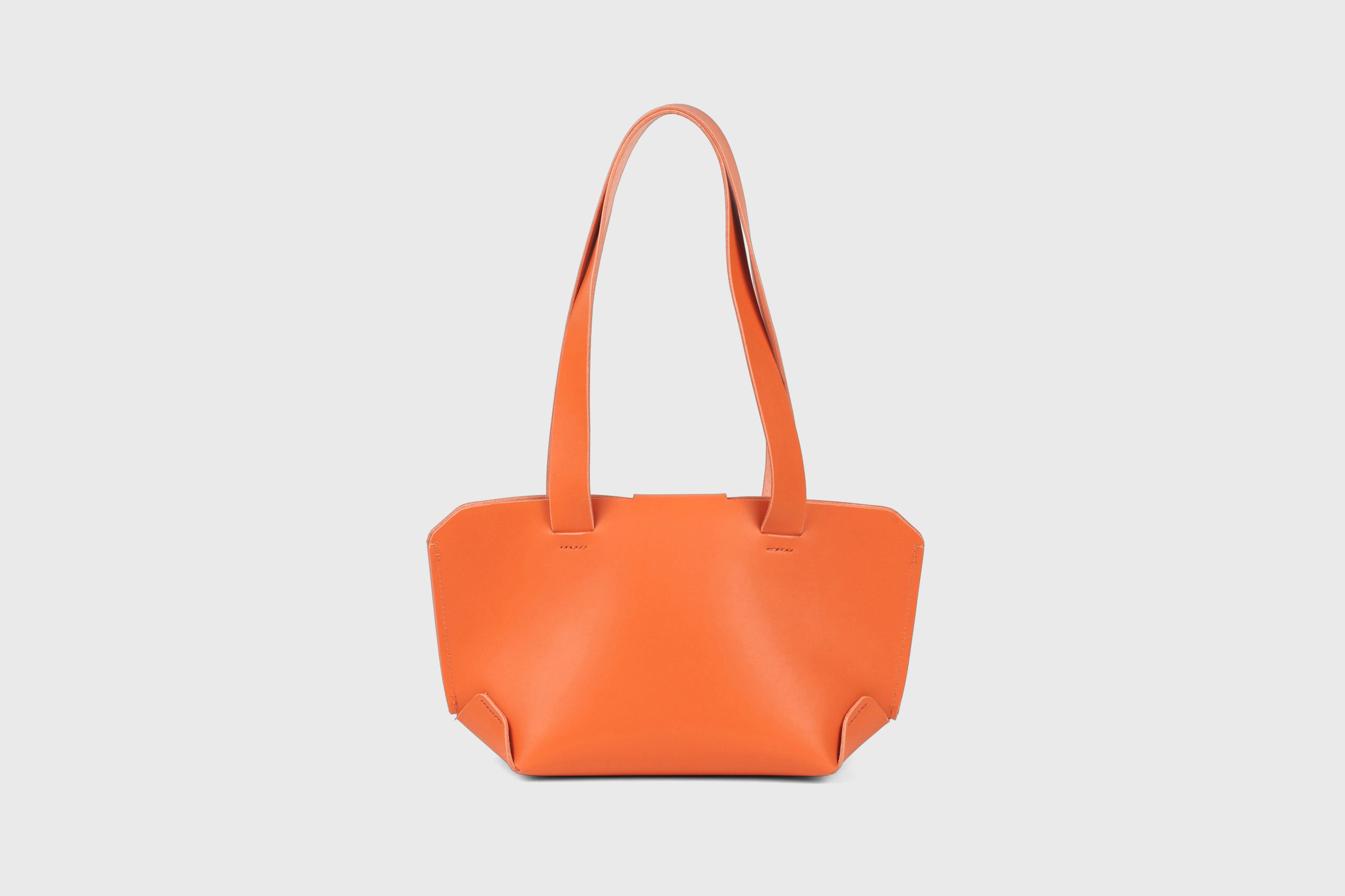 Medium Tote Bag Orange Color Leather Premium Quality Minimalist Modern Design Atelier Madre Manuel Dreesmann Barcelona Spain