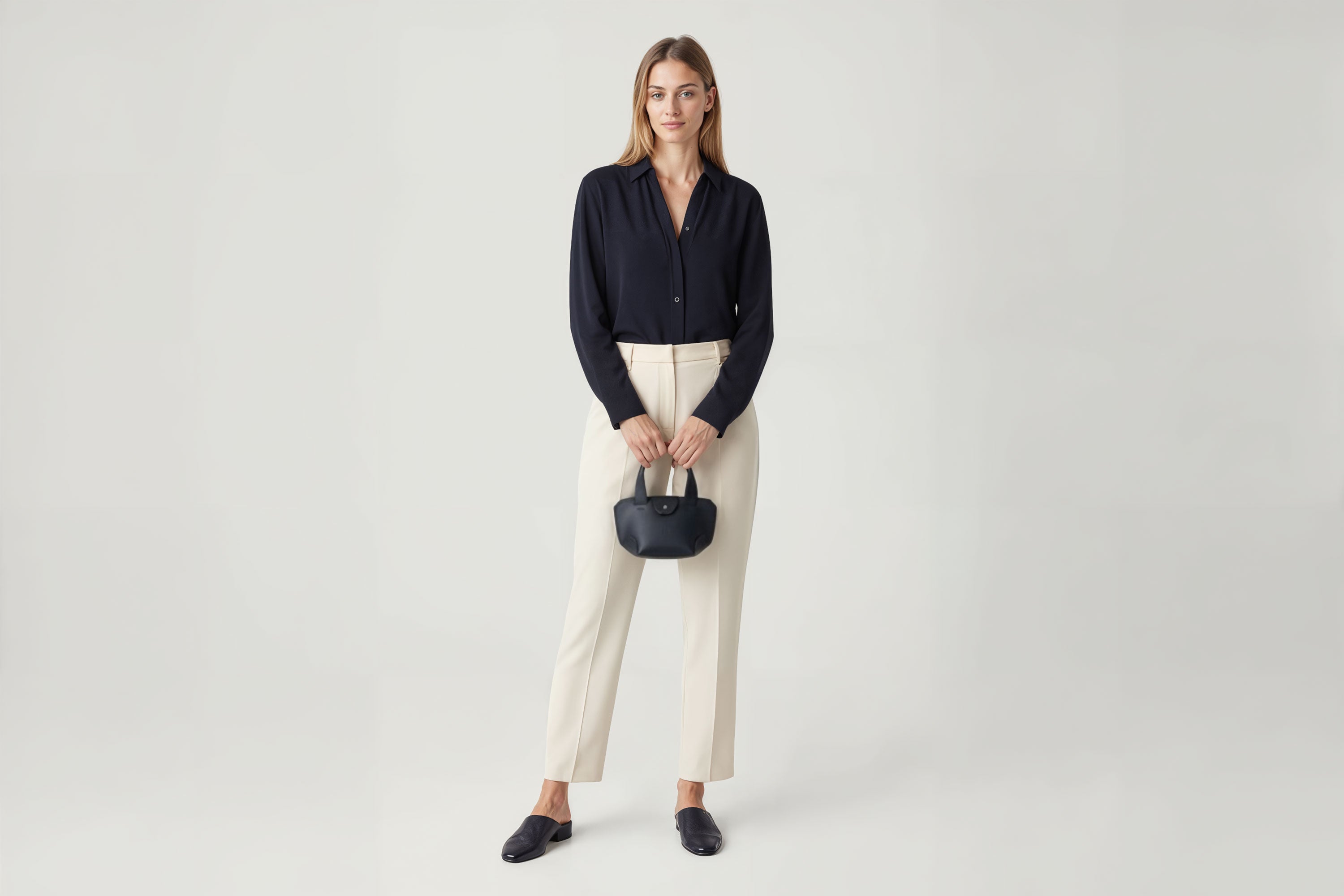 Mini Tote Bag Marine Blue Leather On A Woman Model Handbag Small Modern Minimalist Design Premium Quality Atelier Madre Manuel Dreesmann Barcelona Spain