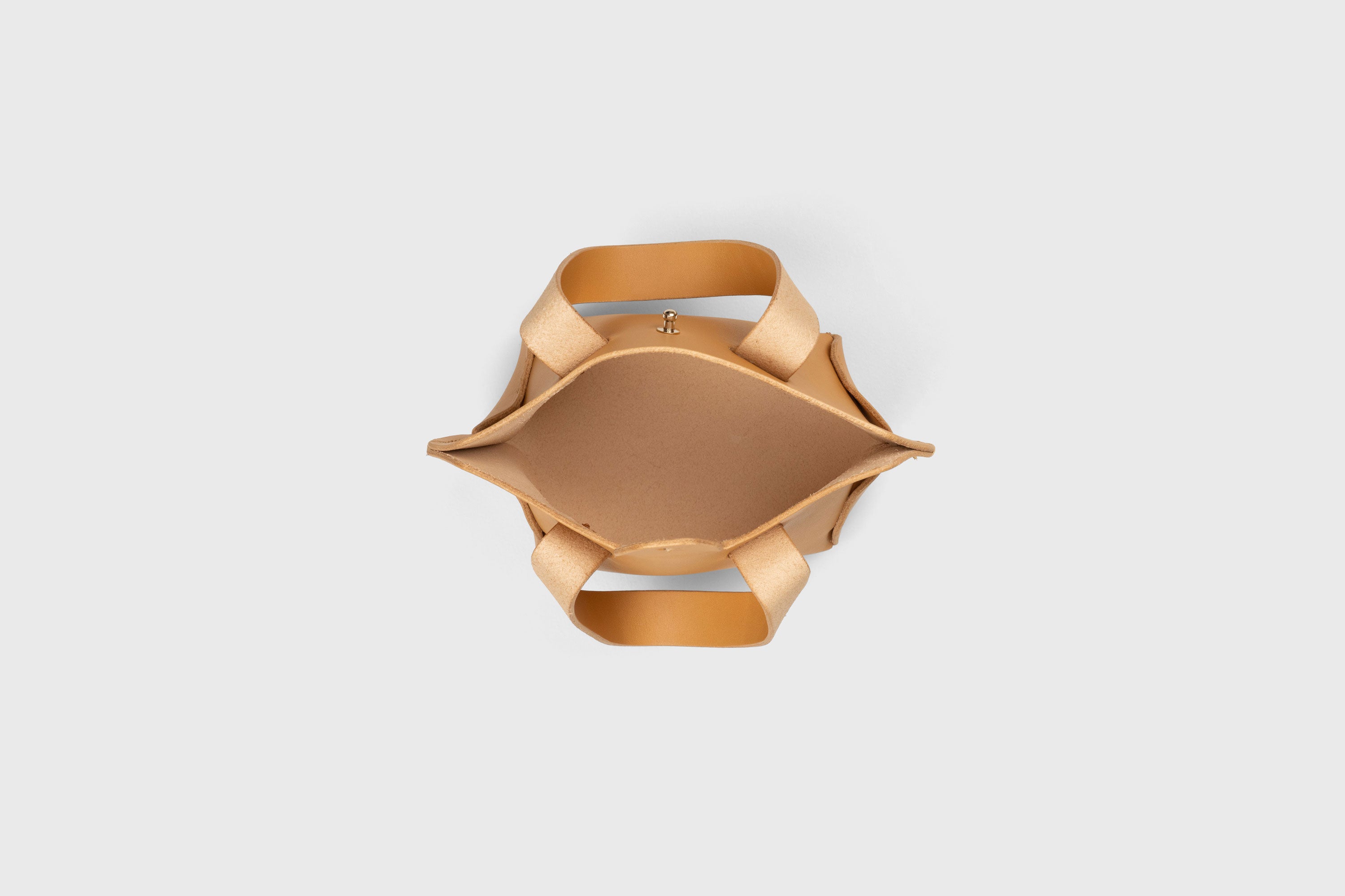 Nano Leather Tote Bag Brown Color Premium Quality Minimalist Design Atelier Madre Manuel Dreesmann Barcelona Spain