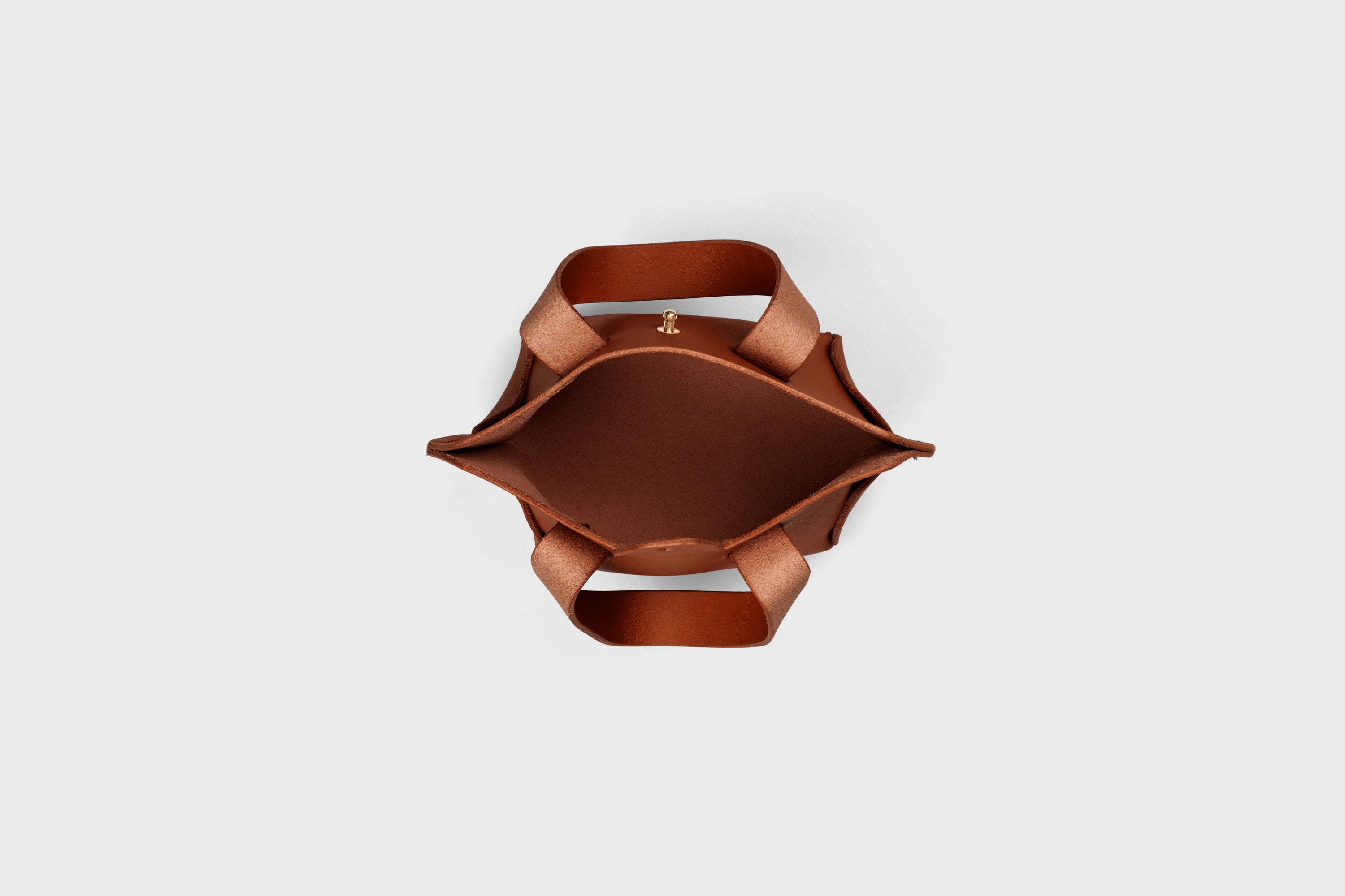 Nano Tote Bag In Dark Brown Color In Vegetable Tanned Leather Minimalistic Design Atelier Madre Manuel Dreesmann Barcelona Spain