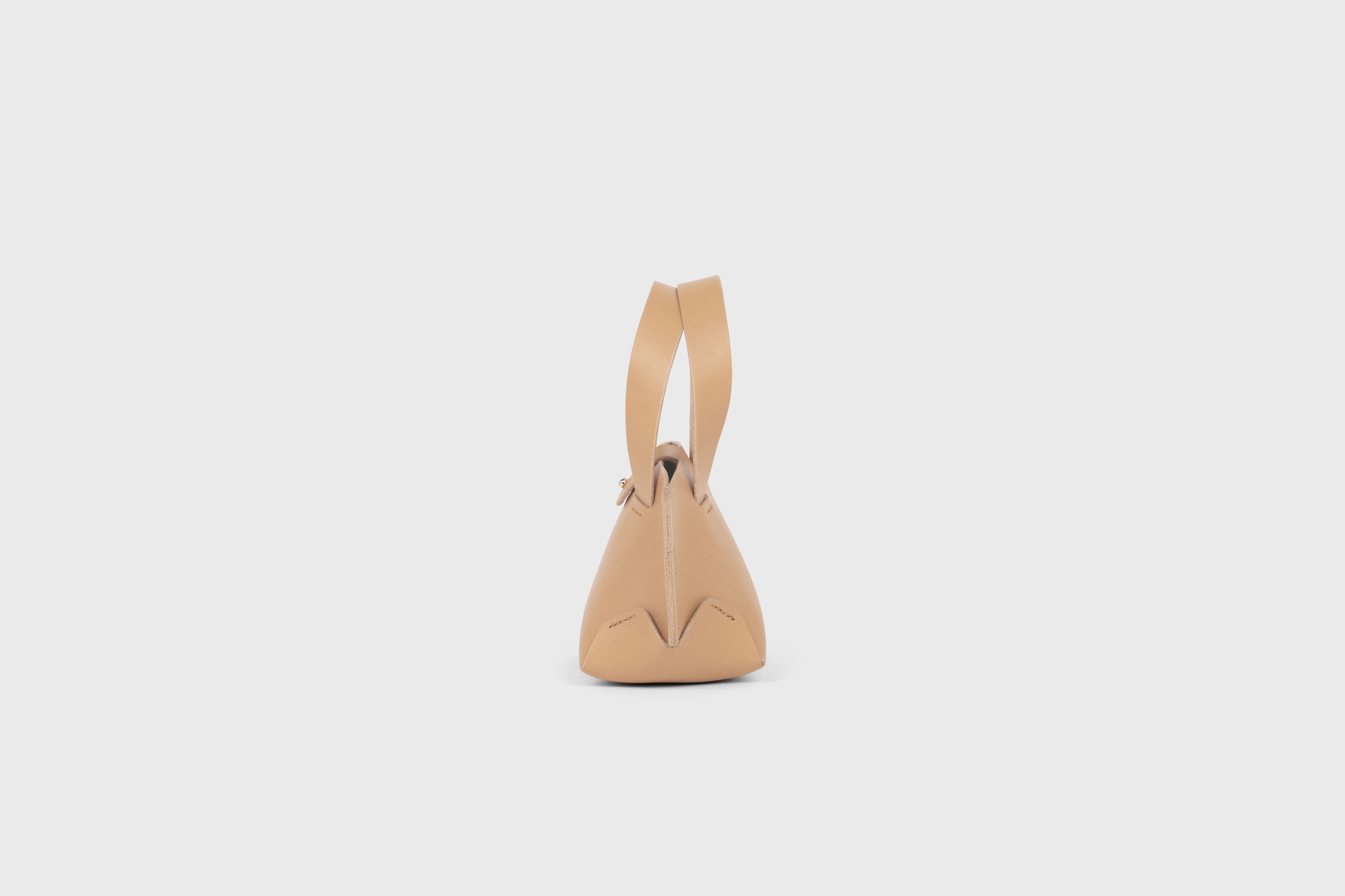 Nano Tote Bag In Natural Color In Vegetable Tanned Leather Minimalistic Design Atelier Madre Manuel Dreesmann Barcelona Spain