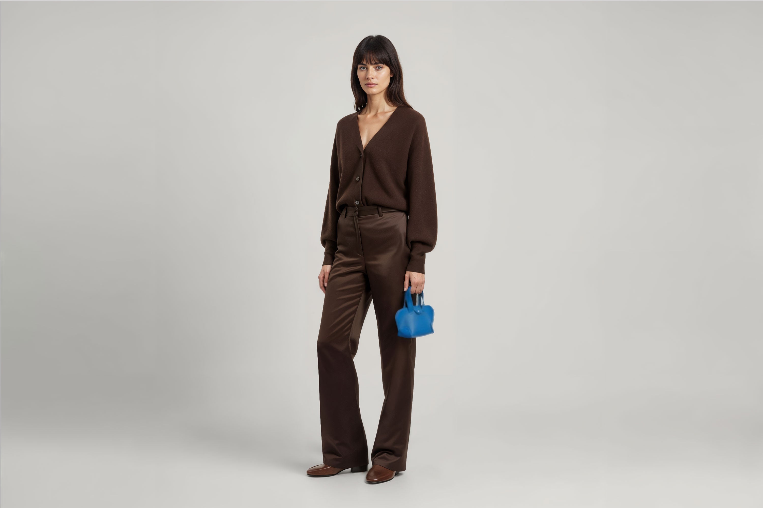 Nano Leather Tote Bag Royal Blue Color On A Woman Model Premium Quality Minimalist Design Atelier Madre Manuel Dreesmann Barcelona Spain