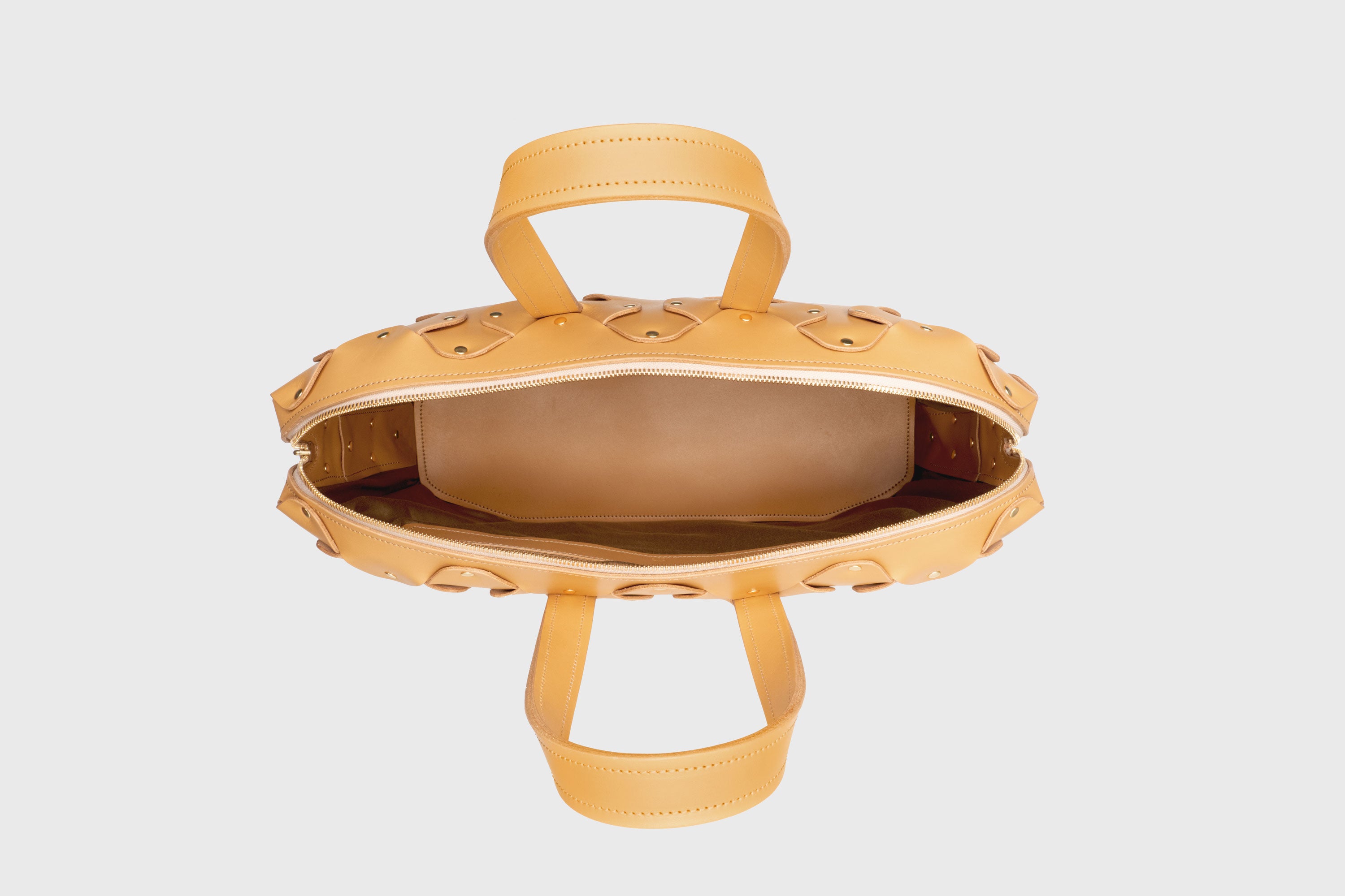 Nauto Leather Bag Brown Color Vegetable Tanned Full Grain Spain Brass Rivets Design Minimalist Modern Big Travel Zipper Office Handbag Atelier Madre Manuel Dreesmann Barcelona