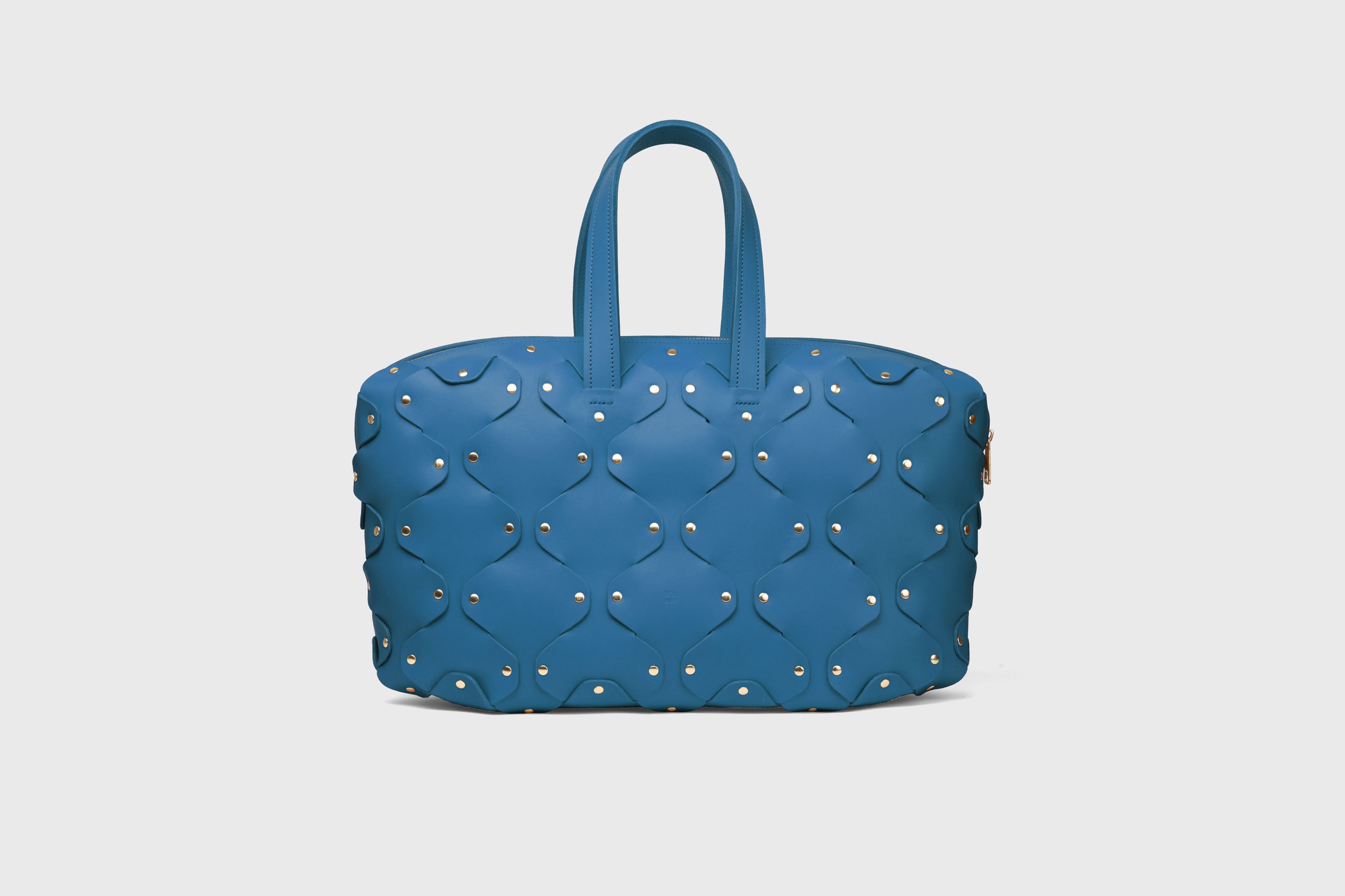 Nauto Leather Bag Royal Blue Color Vegetable Tanned Full Grain Spain Brass Rivets Design Minimalist Modern Big Travel Zipper Office Handbag Atelier Madre Manuel Dreesmann Barcelona