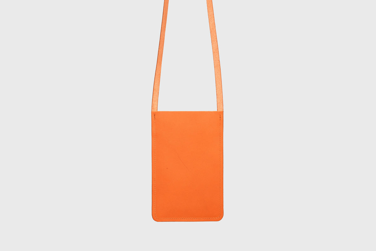 Neck Pouch Leather Orange Color Minimalistic Design Atelier Madre Manuel Dreesmann Barcelona Spain 2