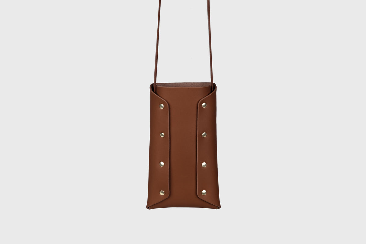 Neck pouch wide dark brown leather atelier madre manuel dreesmann barcelona spain 2