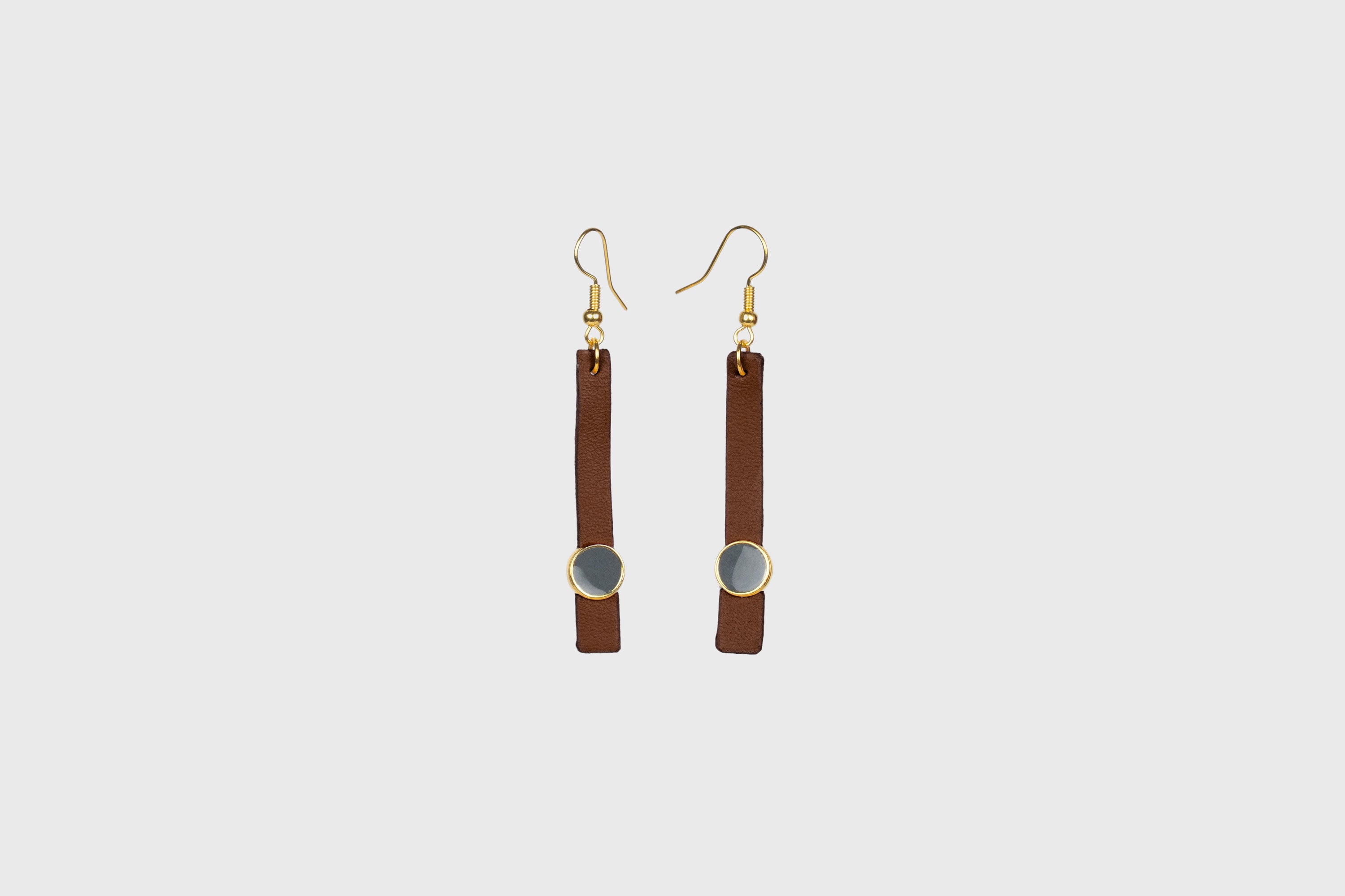 Nuria Earrings In Dark Brown Color Vegetable Tanned Leather Gold Brass Hook Minimalistic Design Atelier Madre Manuel Dreesmann Barcelona Spain