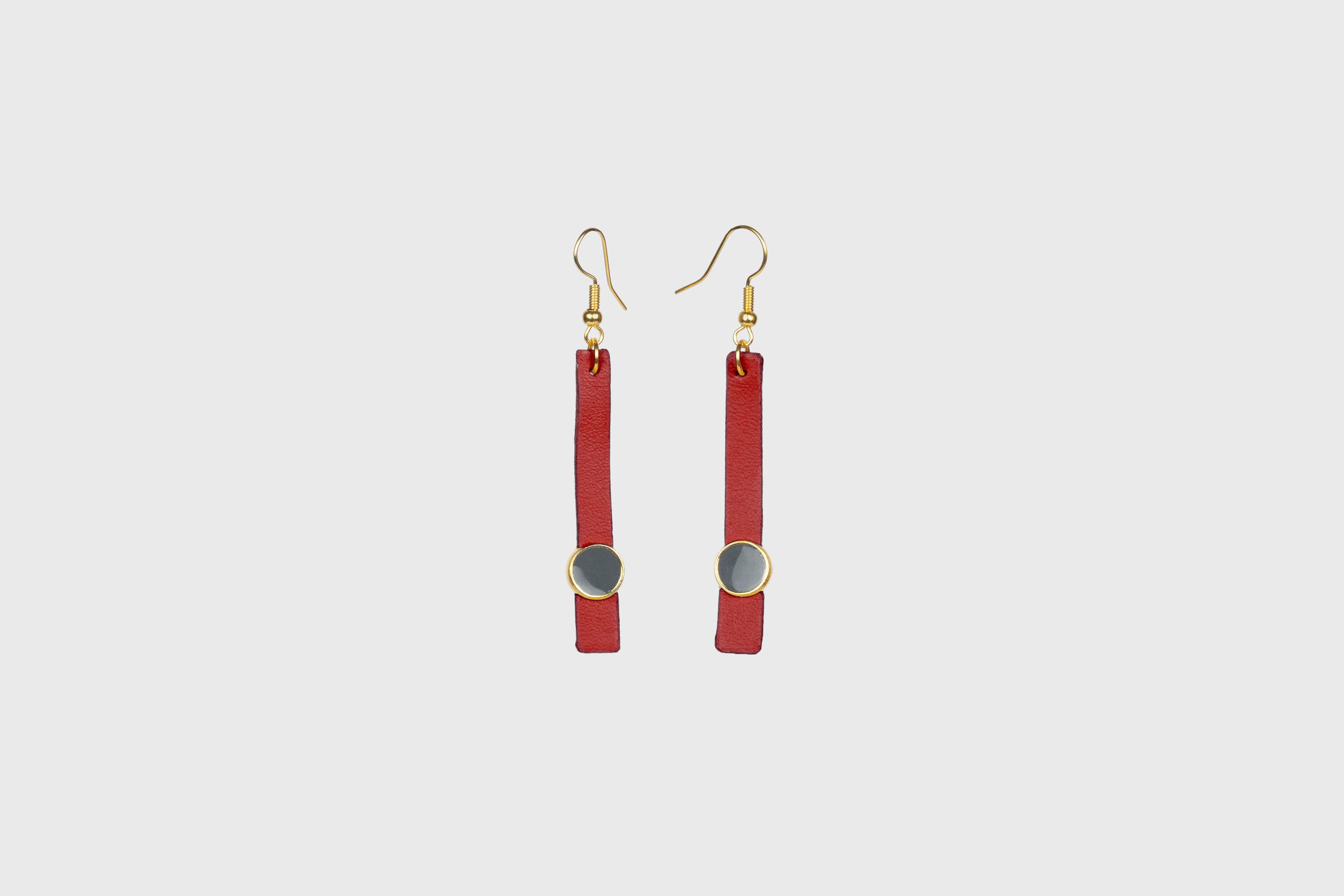 Nuria Earrings In Red Color Vegetable Tanned Leather Gold Brass Hook Minimalistic Design Atelier Madre Manuel Dreesmann Barcelona Spain