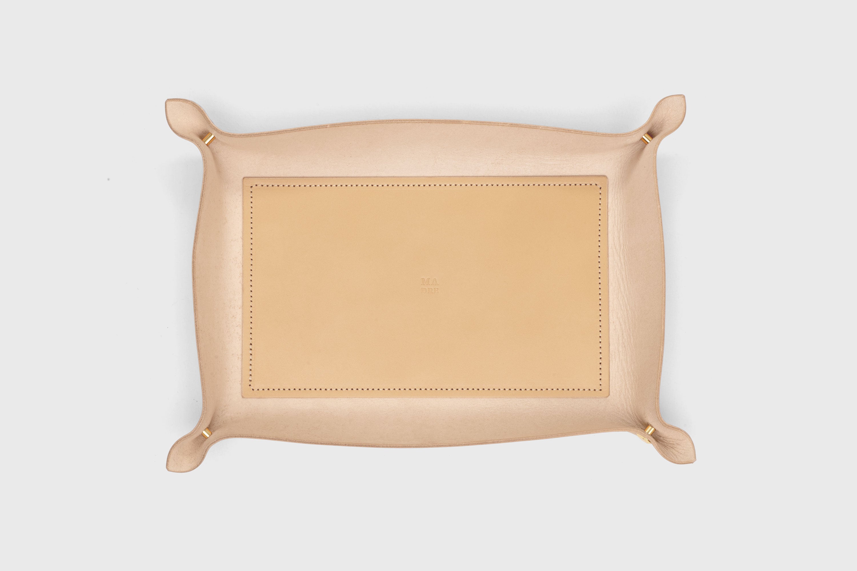 Leather Tray Large Size In Natural Color Vegetable Tanned Leather Minimalistic Design Atelier Madre Manuel Dreesmann Barcelona Spain