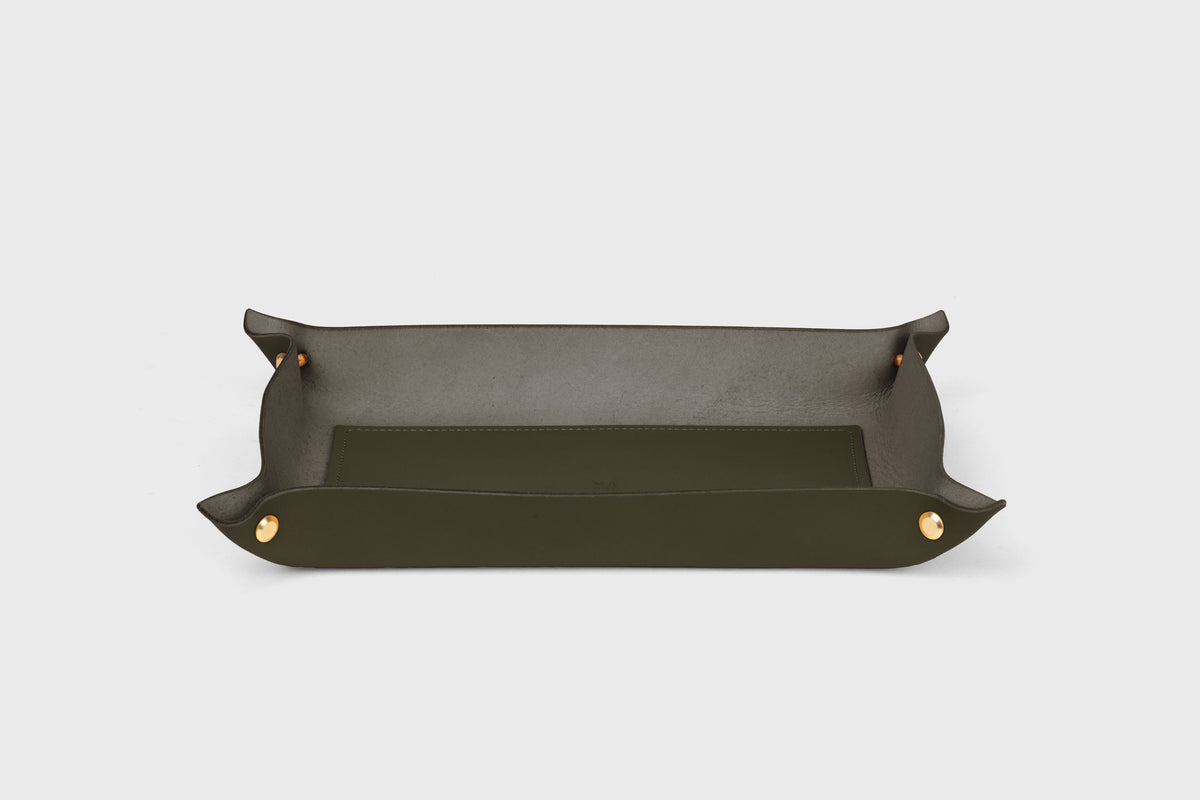Pablo Leather Tray Large Size Olive Green Color Minimalistic Design Atelier Madre Manuel Dreesmann Barcelona Spain 2