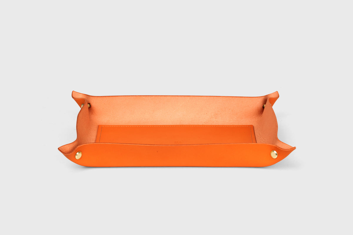 Pablo Leather Tray Large Size Orange Color Minimalistic Design Atelier Madre Manuel Dreesmann Barcelona Spain 2