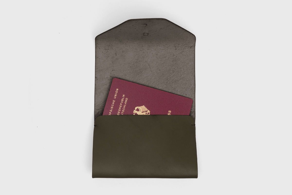 Passport Holder Olive Green Leather Atelier Madre Manuel Dreesmann Barcelona Spain 2