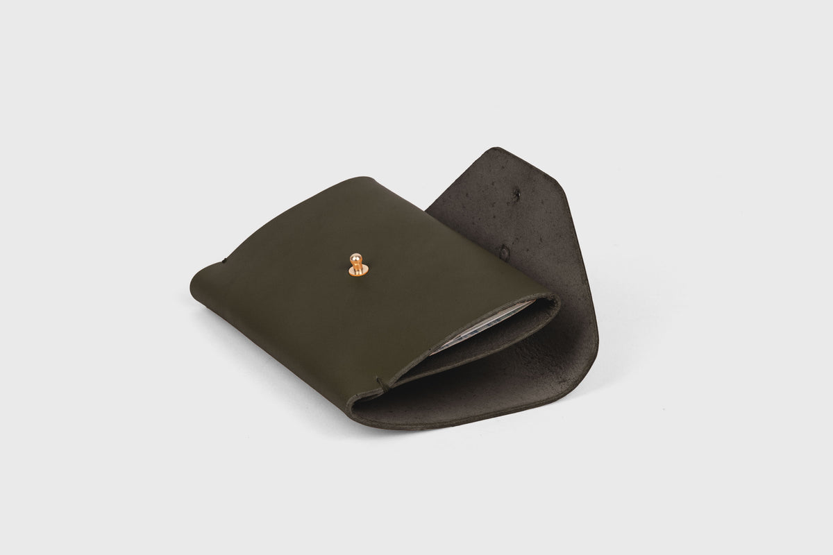 Passport Holder Olive Green Leather Atelier Madre Manuel Dreesmann Barcelona Spain 5