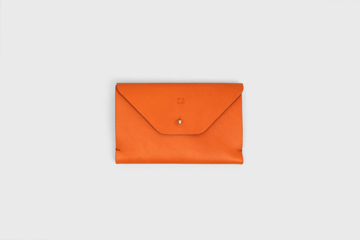 Passport Holder Orange Leather Atelier Madre Manuel Dreesmann Barcelona Spain 1