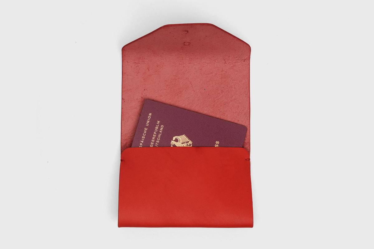 Passport Holder Red Leather Atelier Madre Manuel Dreesmann Barcelona Spain 2