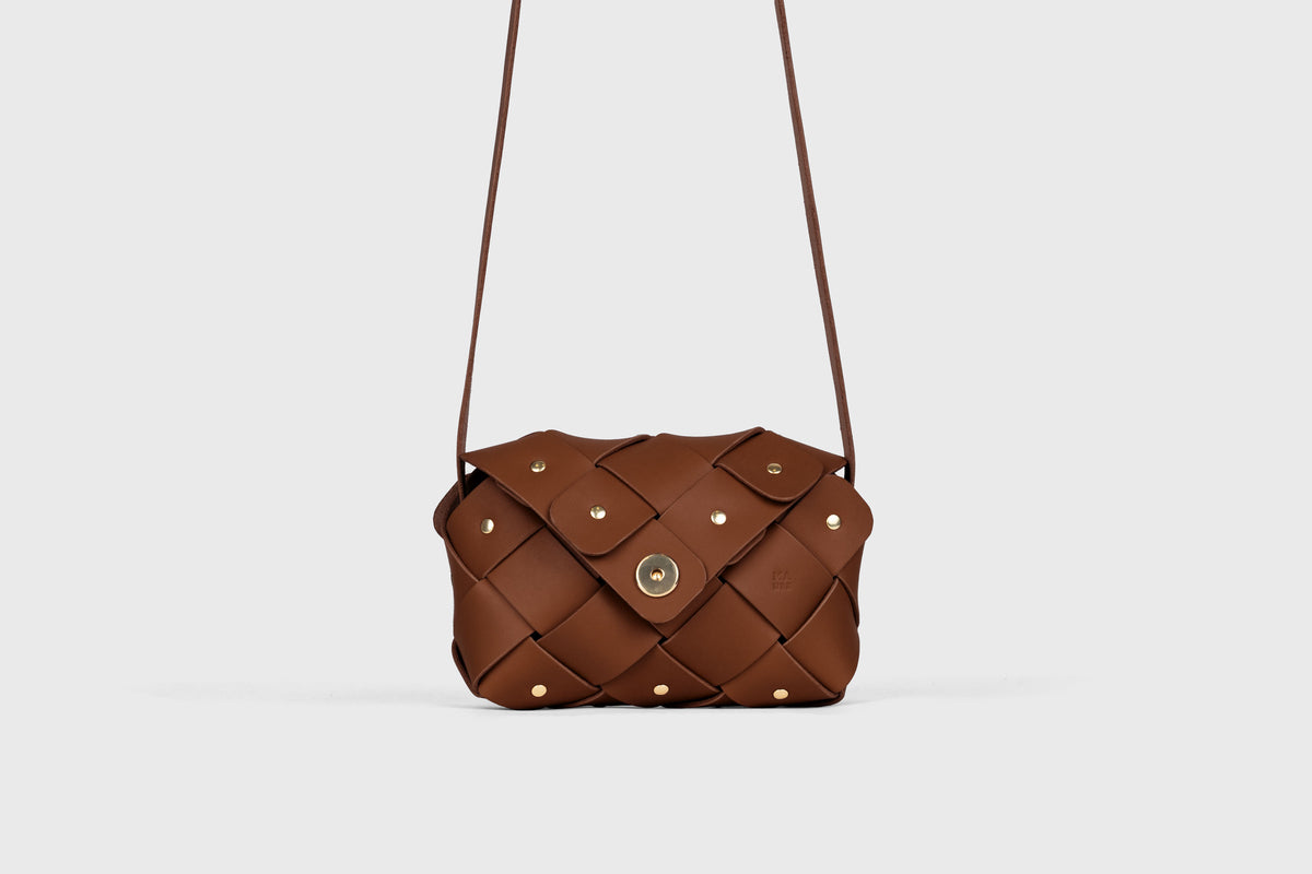 Pine Flap Bag Small Dark Brown Leather Atelier Madre Manuel Dreesmann Barcelona Spain 2