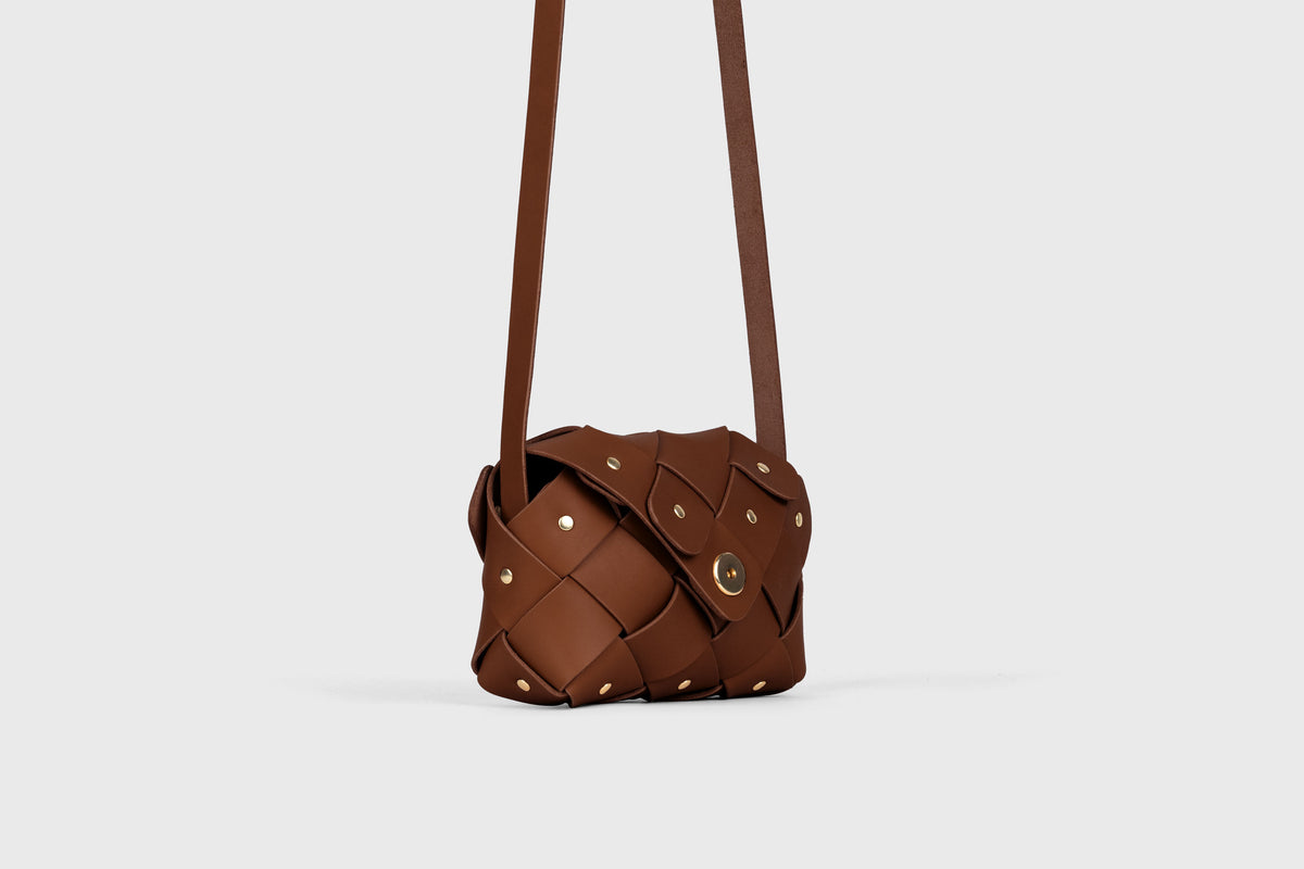 Pine Flap Bag Small Dark Brown Leather Atelier Madre Manuel Dreesmann Barcelona Spain 4