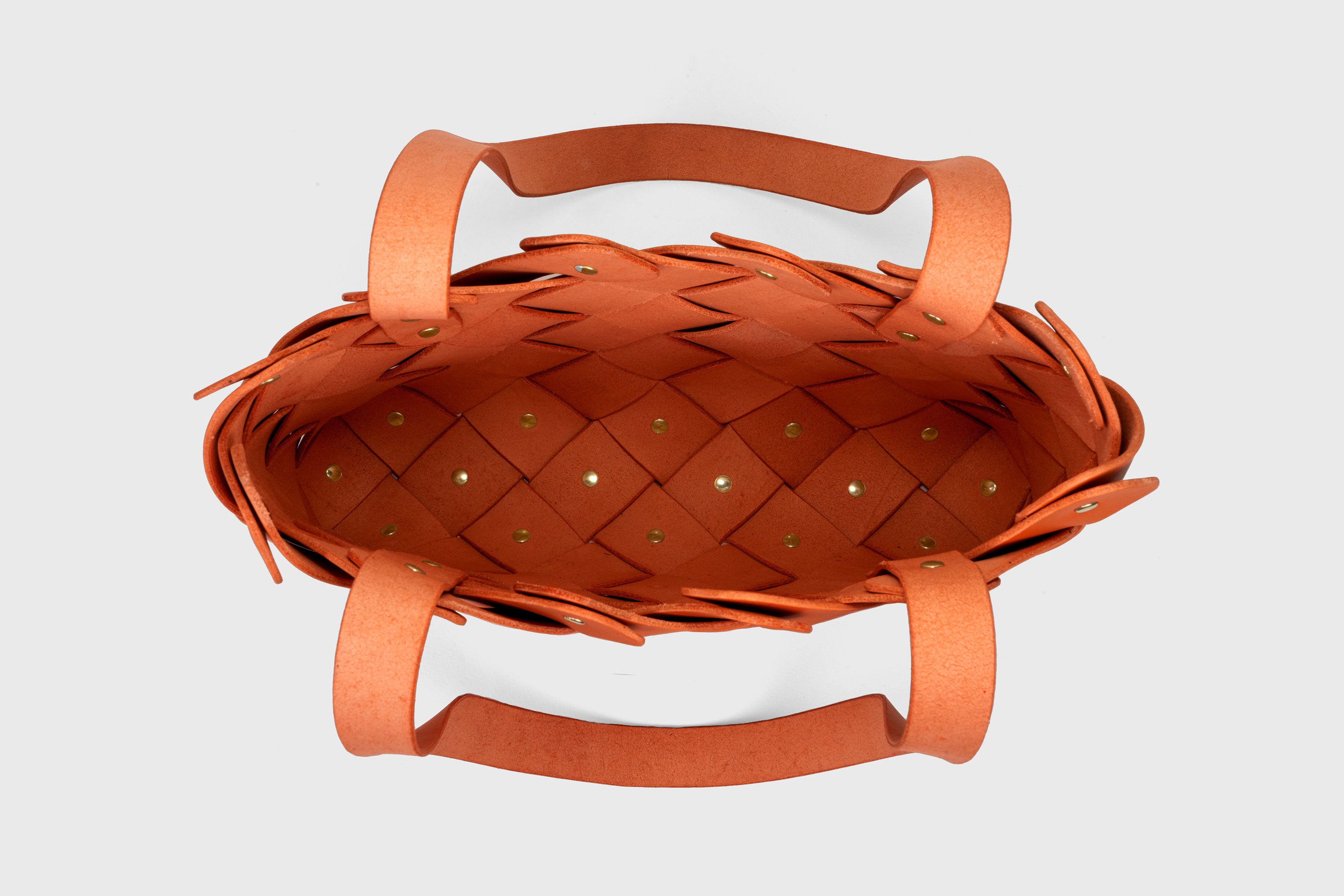 Pine Medium Tote Bag In Orange Color In Vegetable Tanned Leather Woven Structure Atelier Madre Manuel Dreesmann Barcelona Espanha