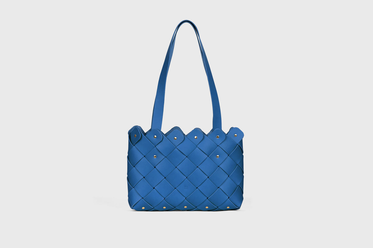 Pine Medium Tote Bag Royal Blue Leather Atelier Madre Manuel Dreesmann Barcelona Spain 1