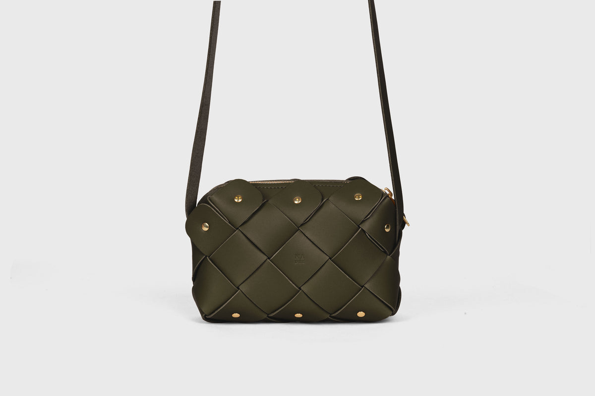 Pine Mini Zipper Bag Olive Green Leather Atelier Madre Manuel Dreesmann Barcelona Spain 1