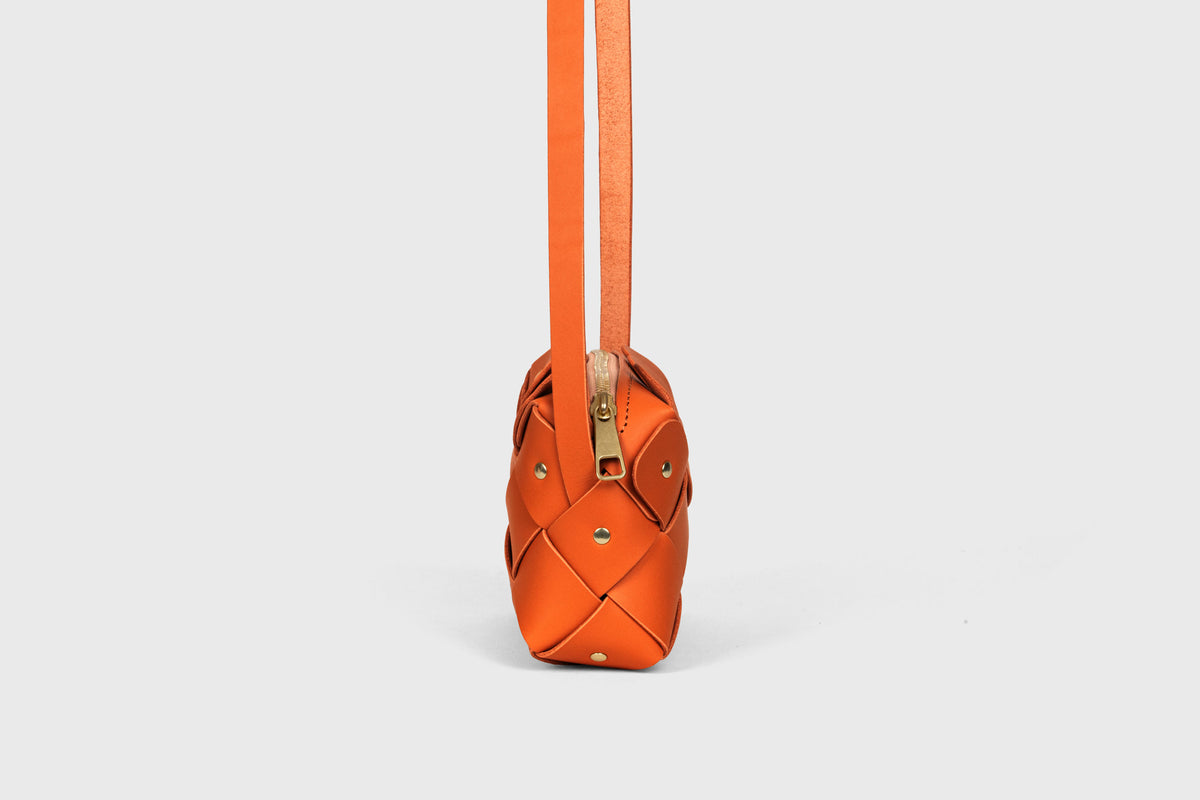 Pine Mini Zipper Bag Orange Leather Atelier Madre Manuel Dreesmann Barcelona Spain 3