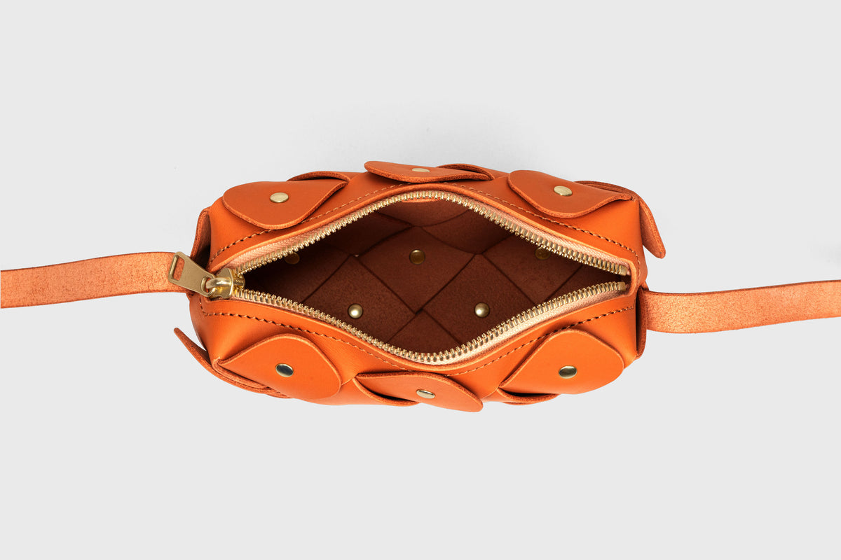 Pine Mini Zipper Bag Orange Leather Atelier Madre Manuel Dreesmann Barcelona Spain 4