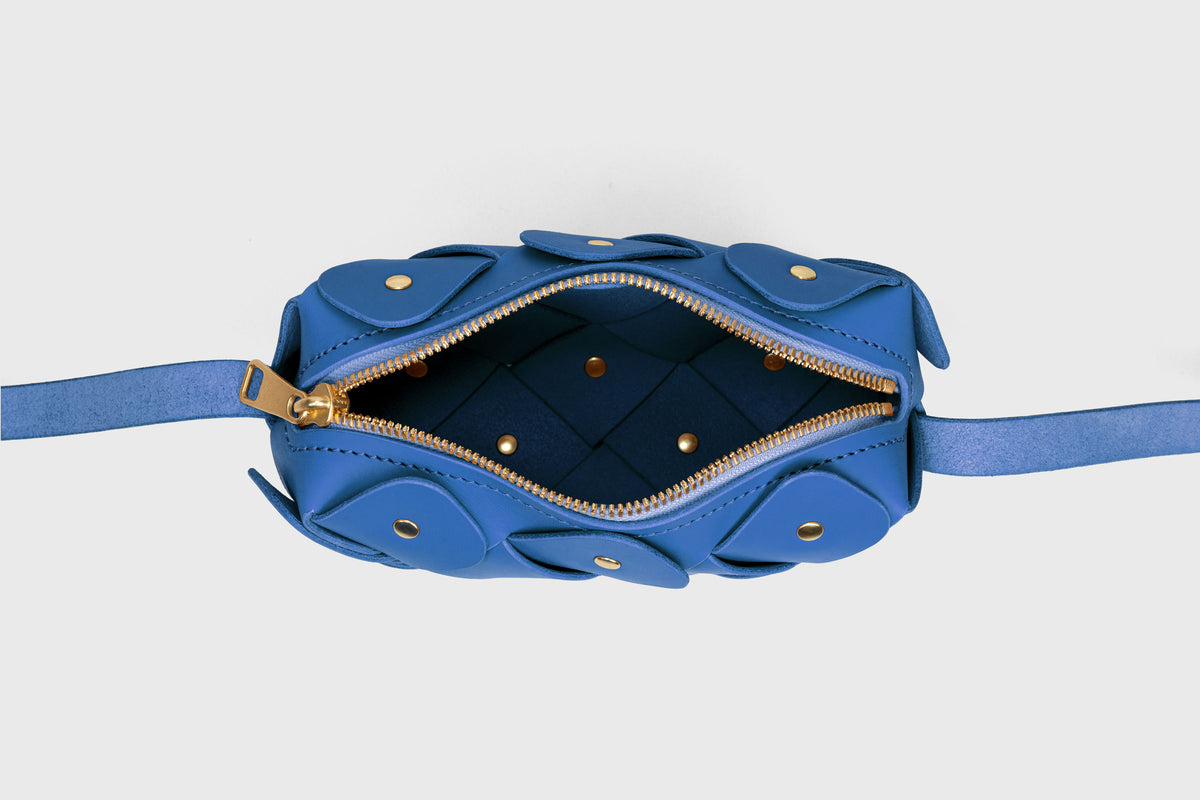 Pine Mini Zipper Bag Royal Blue Leather Atelier Madre Manuel Dreesmann Barcelona Spain 4