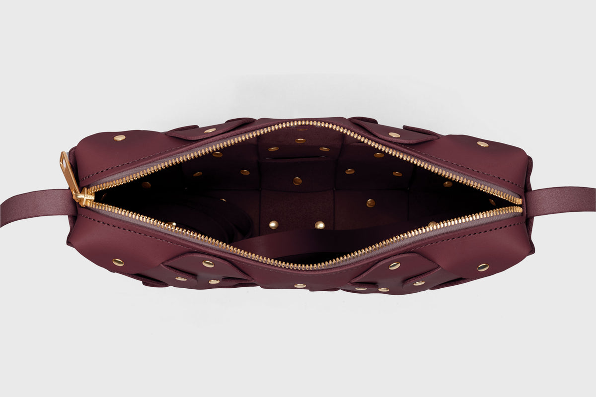 Rivet Bag Big Burgundy Leather Atelier Madre Manuel Dreesmann Barcelona Spain 6