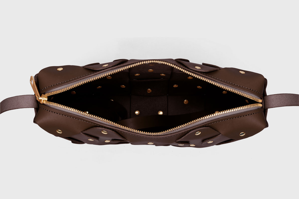 Rivet Bag Big Chocolate Brown Leather Atelier Madre Manuel Dreesmann Barcelona Spain 6