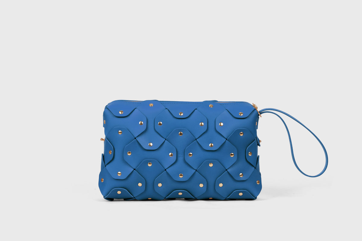 Rivet Bag Big Leather Royal Blue Color Vegetable Tanned Full Grain Handcrafted Spain Full Brass Rivets Design Minimalistic Modern Handbag Clutch Atelier Madre Manuel Dreesmann Barcelo
