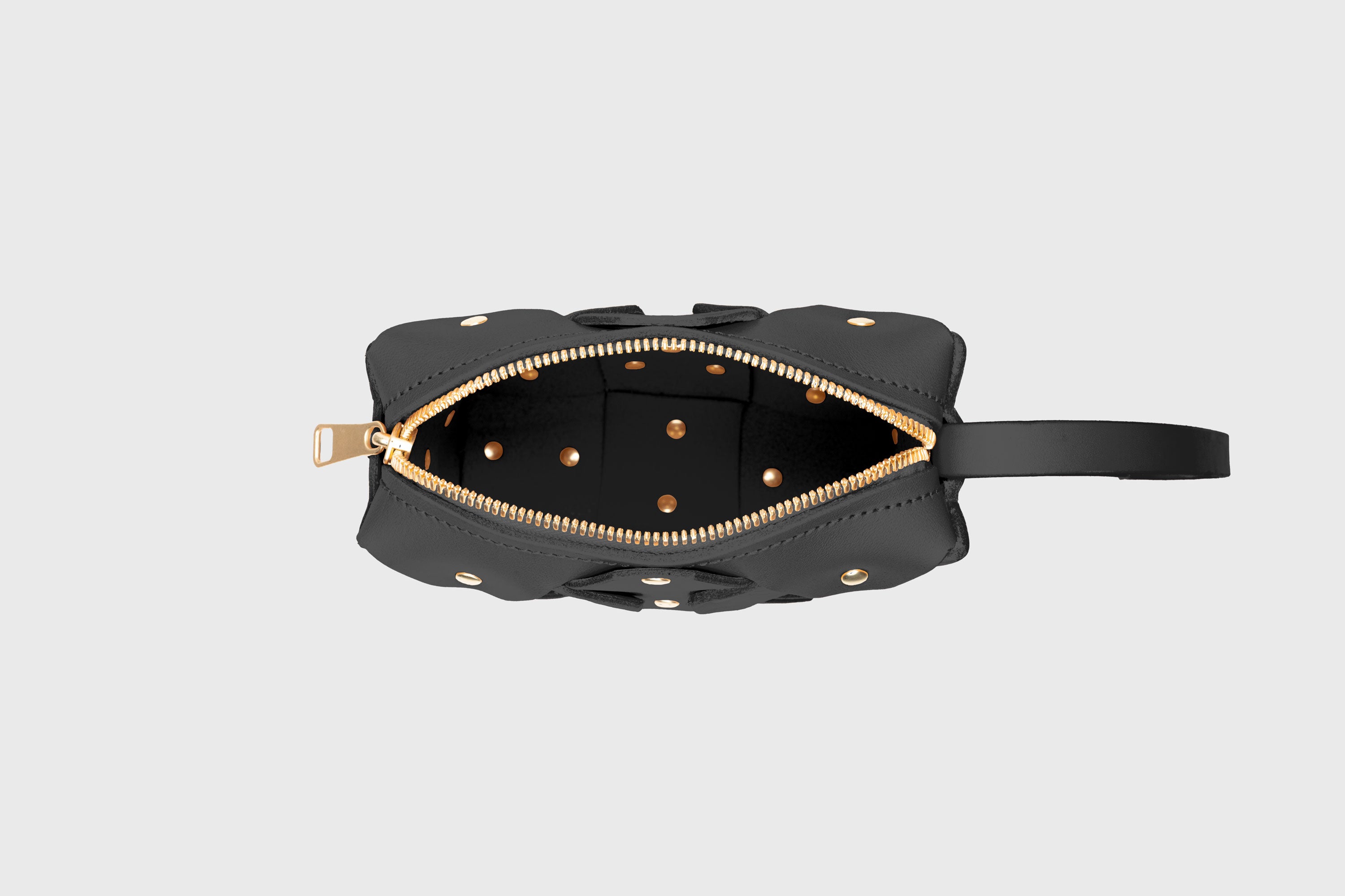 Rivet Bag Squared Black Color Leather Bag Minimalist Modern Design Premium Quality Atelier Madre Manuel Dreesmann Barcelona