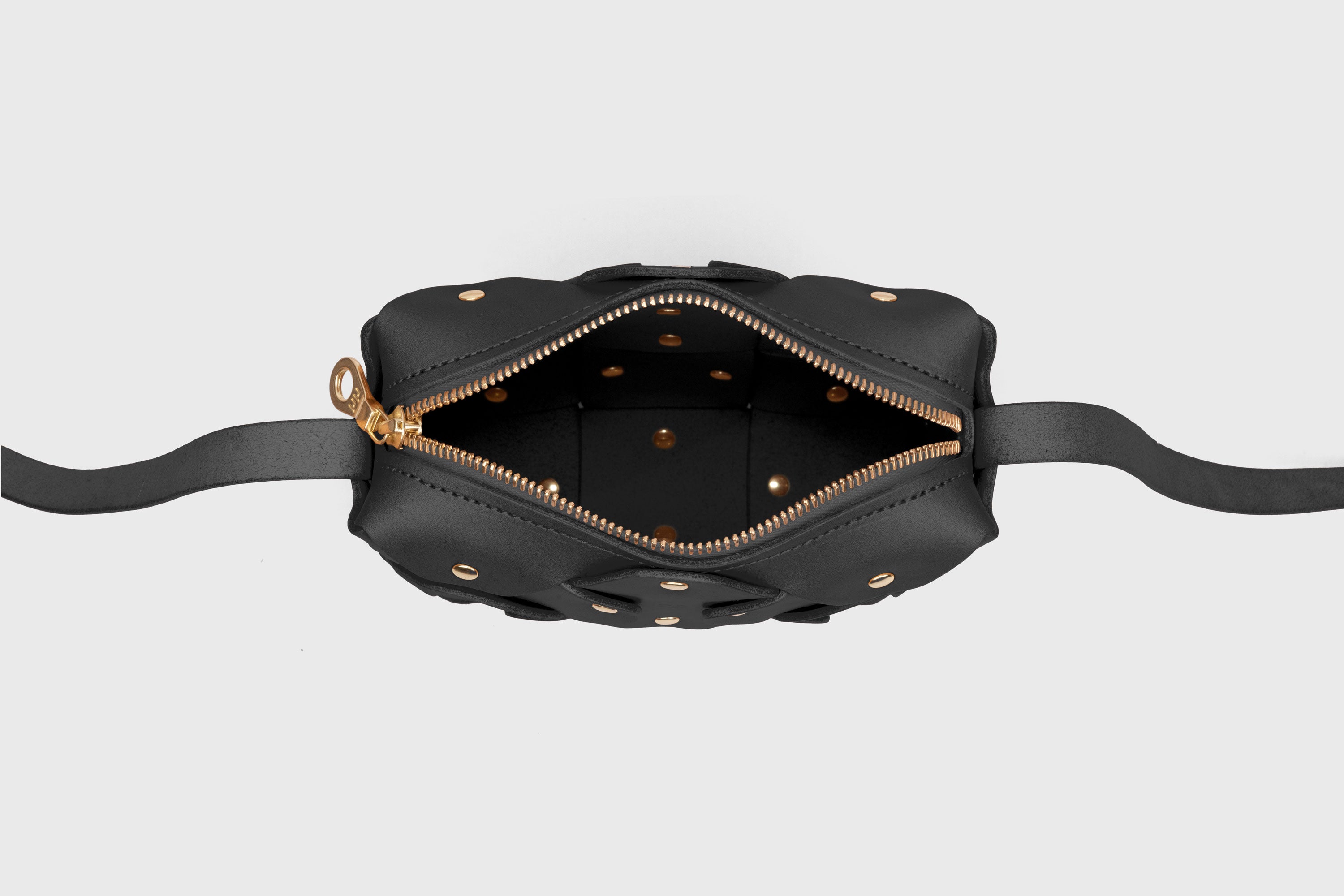 Rivet Bag Squared, Black Colour Leather Bag, Minimalist Modern Design Premium Quality from Atelier Madre Manuel Dreesmann, Barcelona