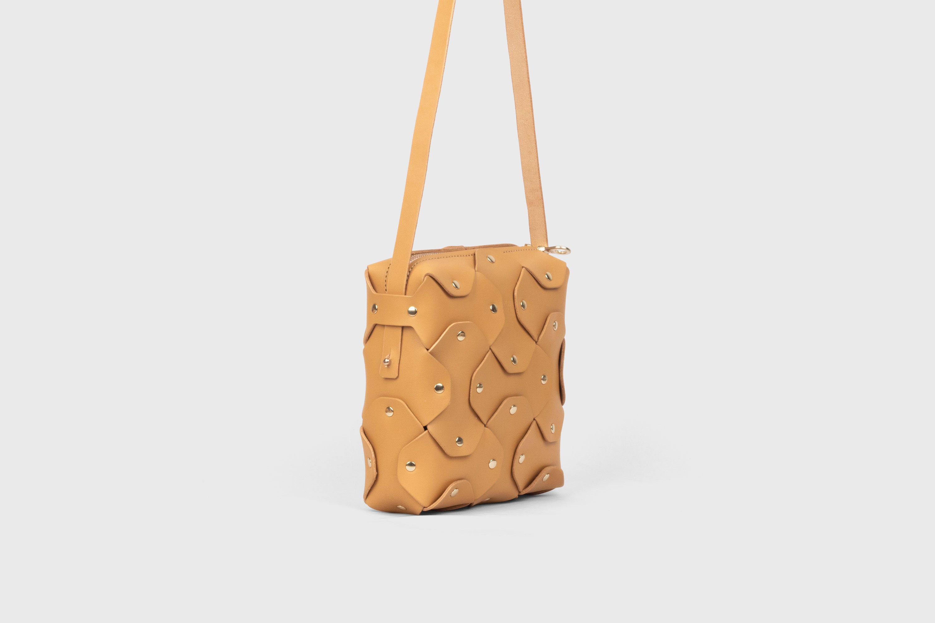 Rivet Bag Squared, Brown Colour Leather Bag, Minimalist Modern Design Premium Quality from Atelier Madre Manuel Dreesmann, Barcelona