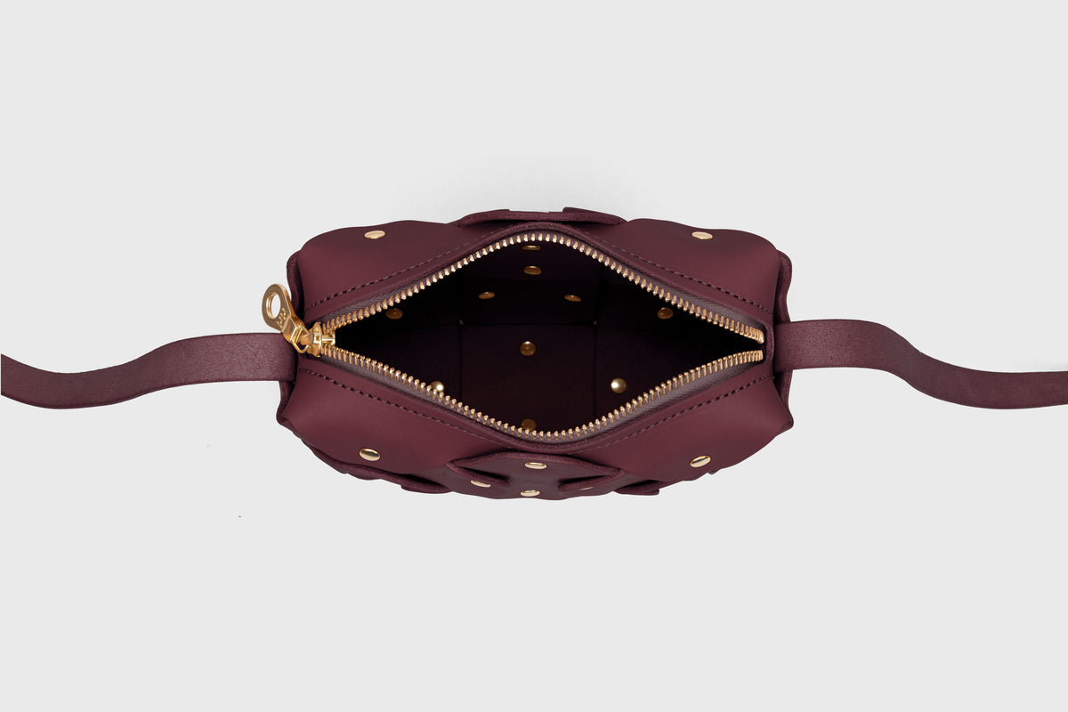 Rivet Bag Squared Burgundy Leather Atelier Madre Manuel Dreesmann Barcelona Spain 6