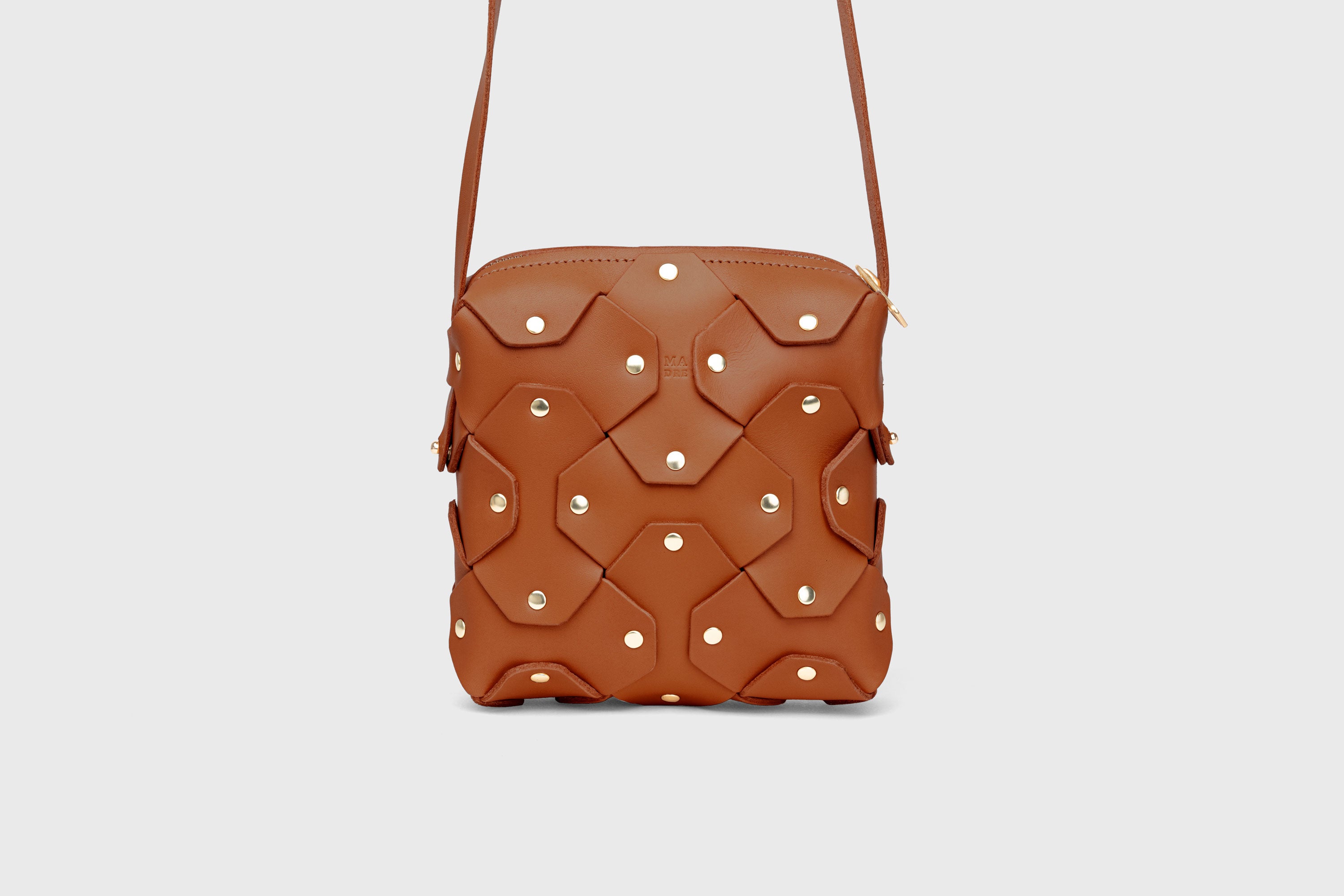 Rivet Bag Squared Dark Brown Colour Leather Bag Minimalist Modern Design Premium Quality Atelier Madre Manuel Dreesmann Barcelona