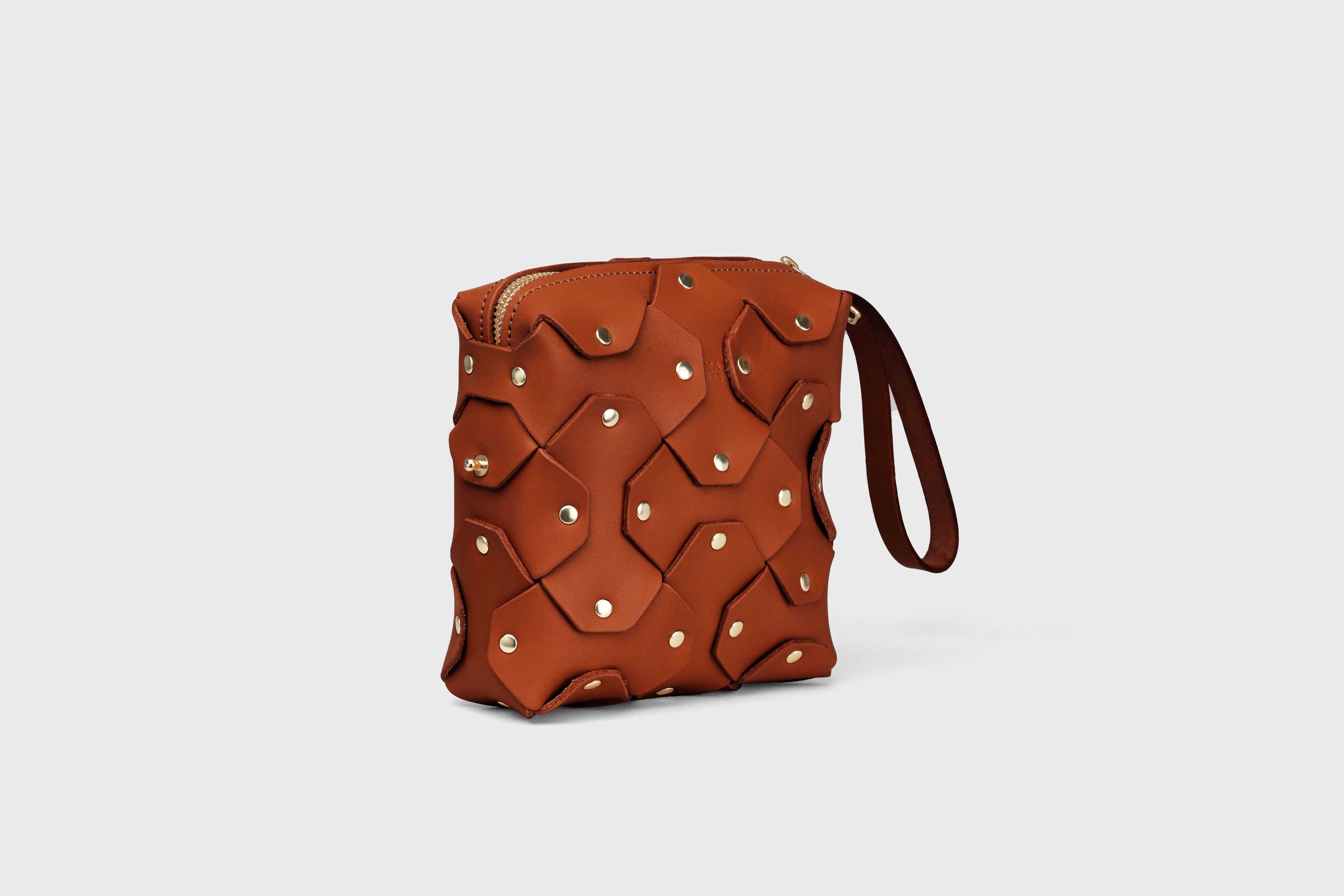 Rivet Bag Squared Dark Brown Color Leather Minimalist Modern Design Premium Quality Atelier Madre Manuel Dreesmann Barcelona