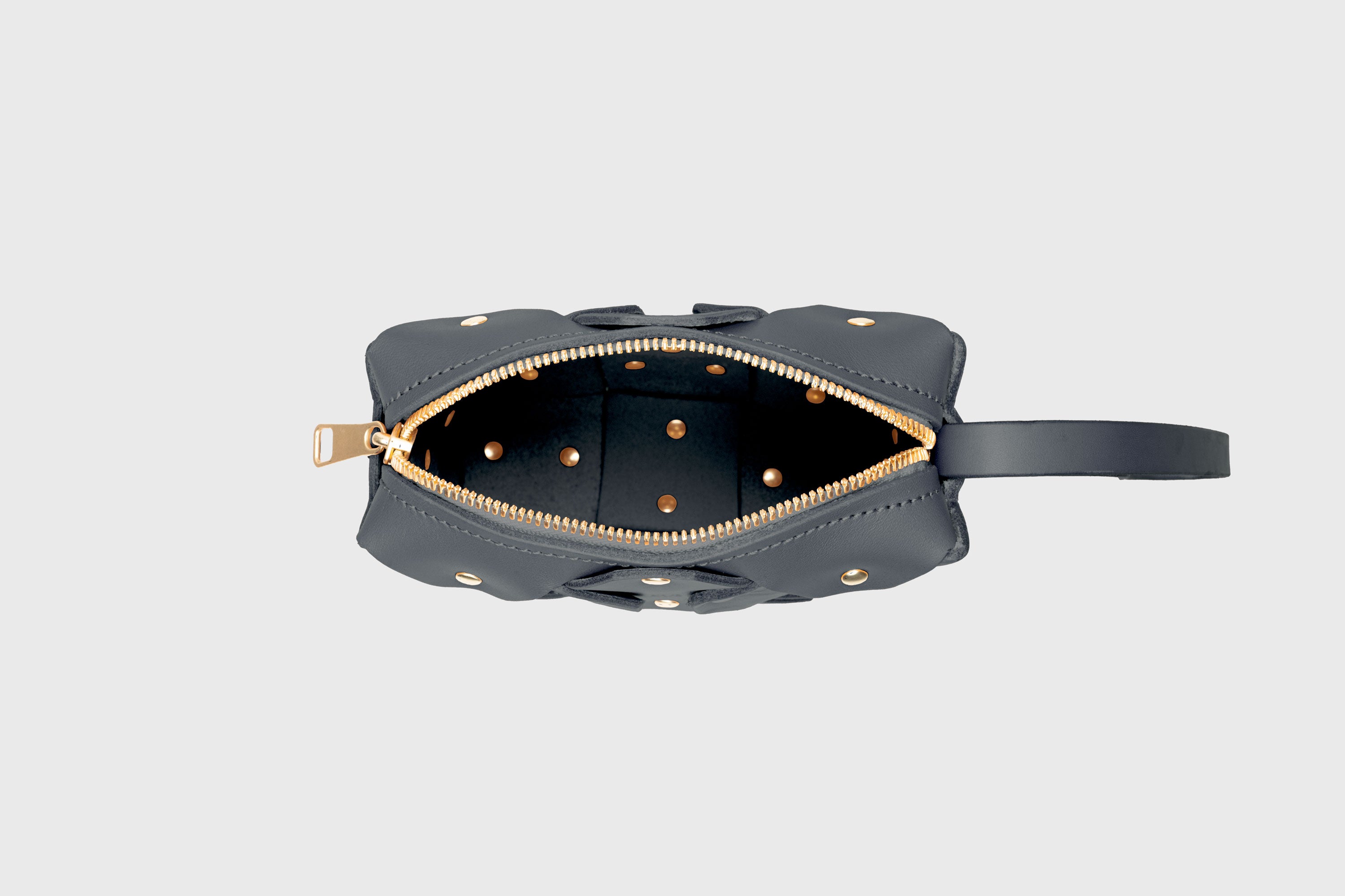 Rivet Bag Squared Marine Blue Colour Leather Bag Minimalist Modern Design Premium Quality Atelier Madre Manuel Dreesmann Barcelona