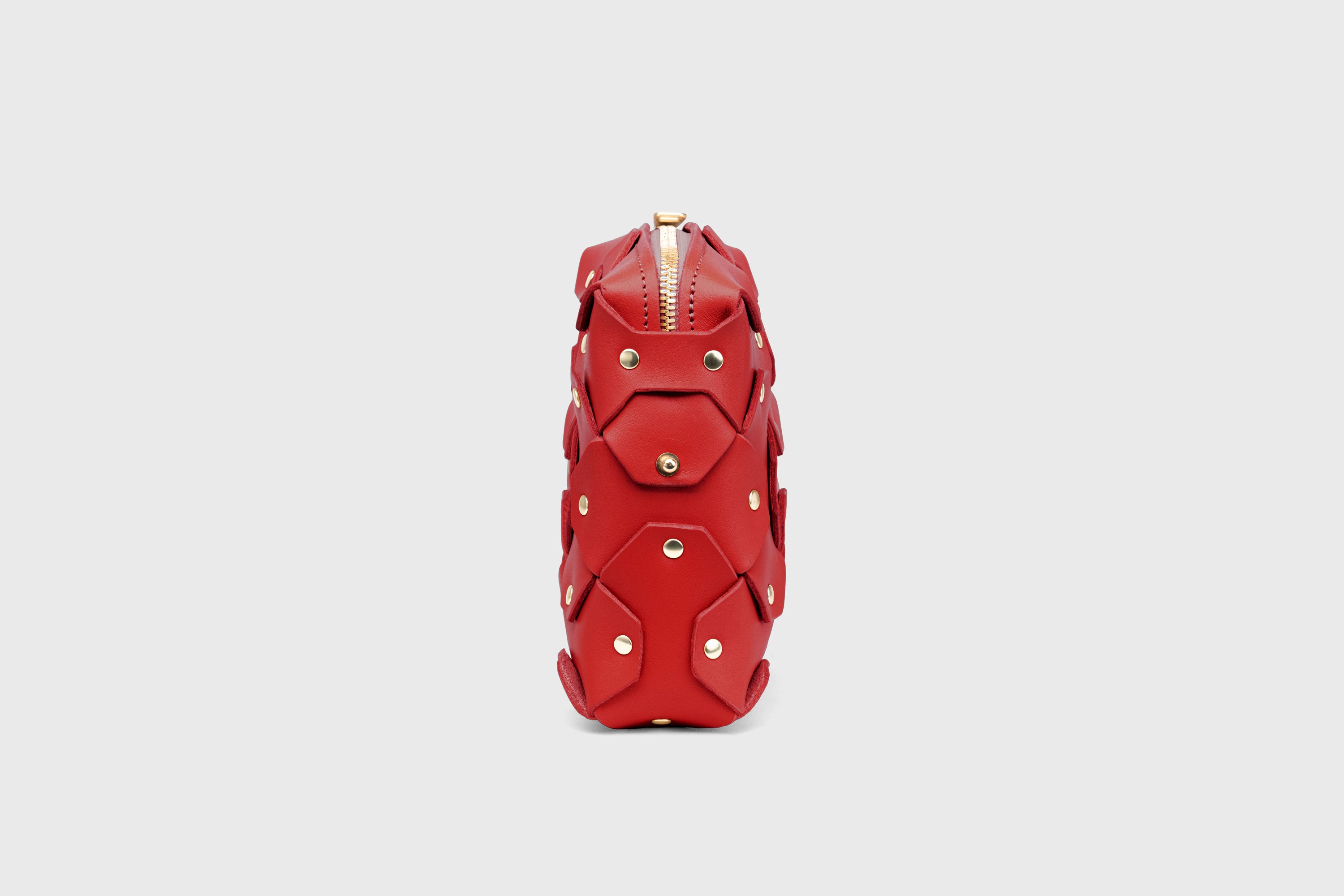 Rivet Bag Squared Red Colour Leather Bag Minimalist Modern Design Premium Quality Atelier Madre Manuel Dreesmann Barcelona