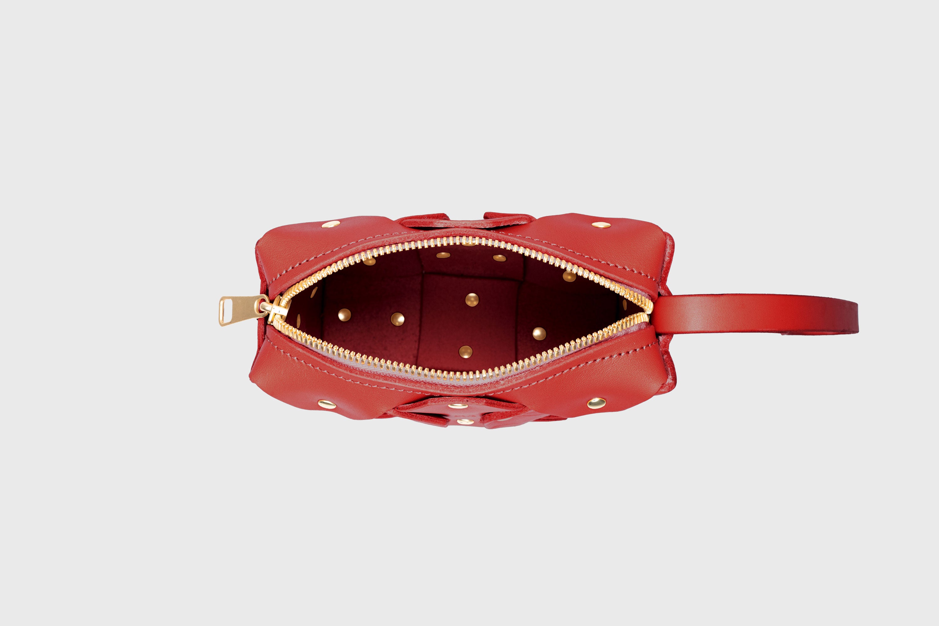 Rivet Bag Squared Red Colour Leather Bag Minimalist Modern Design Premium Quality Atelier Madre Manuel Dreesmann Barcelona